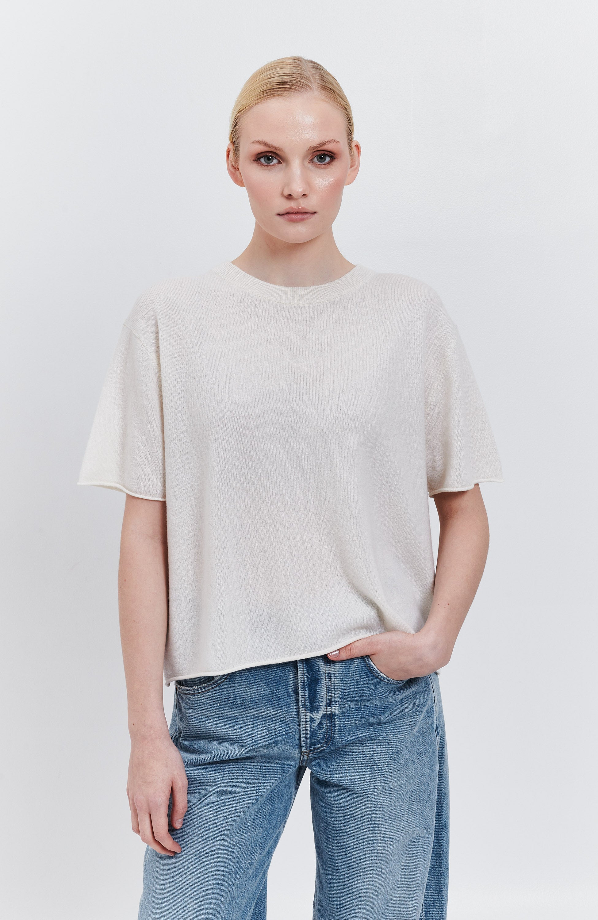 Lisa yang Neutral Relaxed-fit cashmere top cila tee image 1