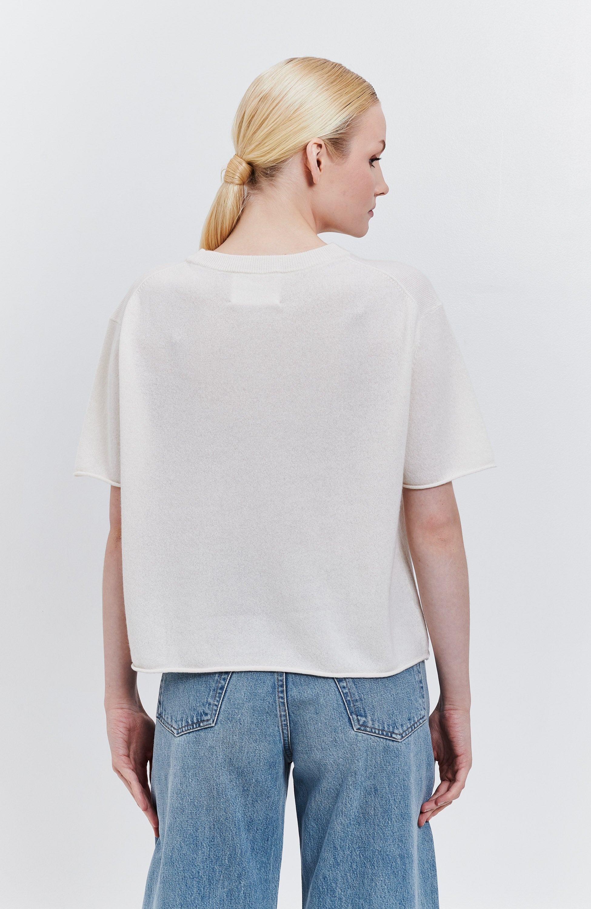 Lisa yang Neutral Relaxed-fit cashmere top cila tee image 3