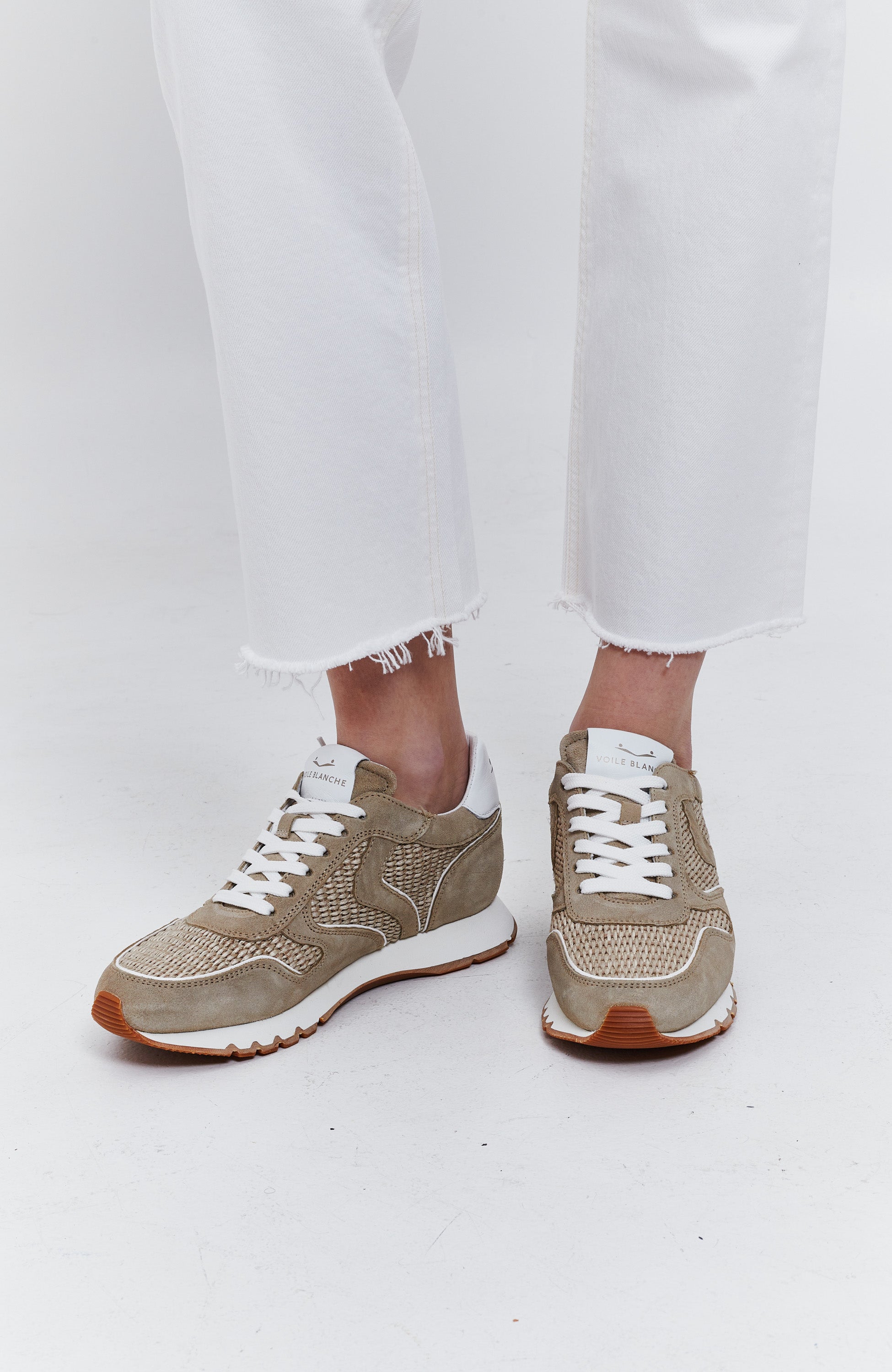 Zamszowe sneakersy JULIA