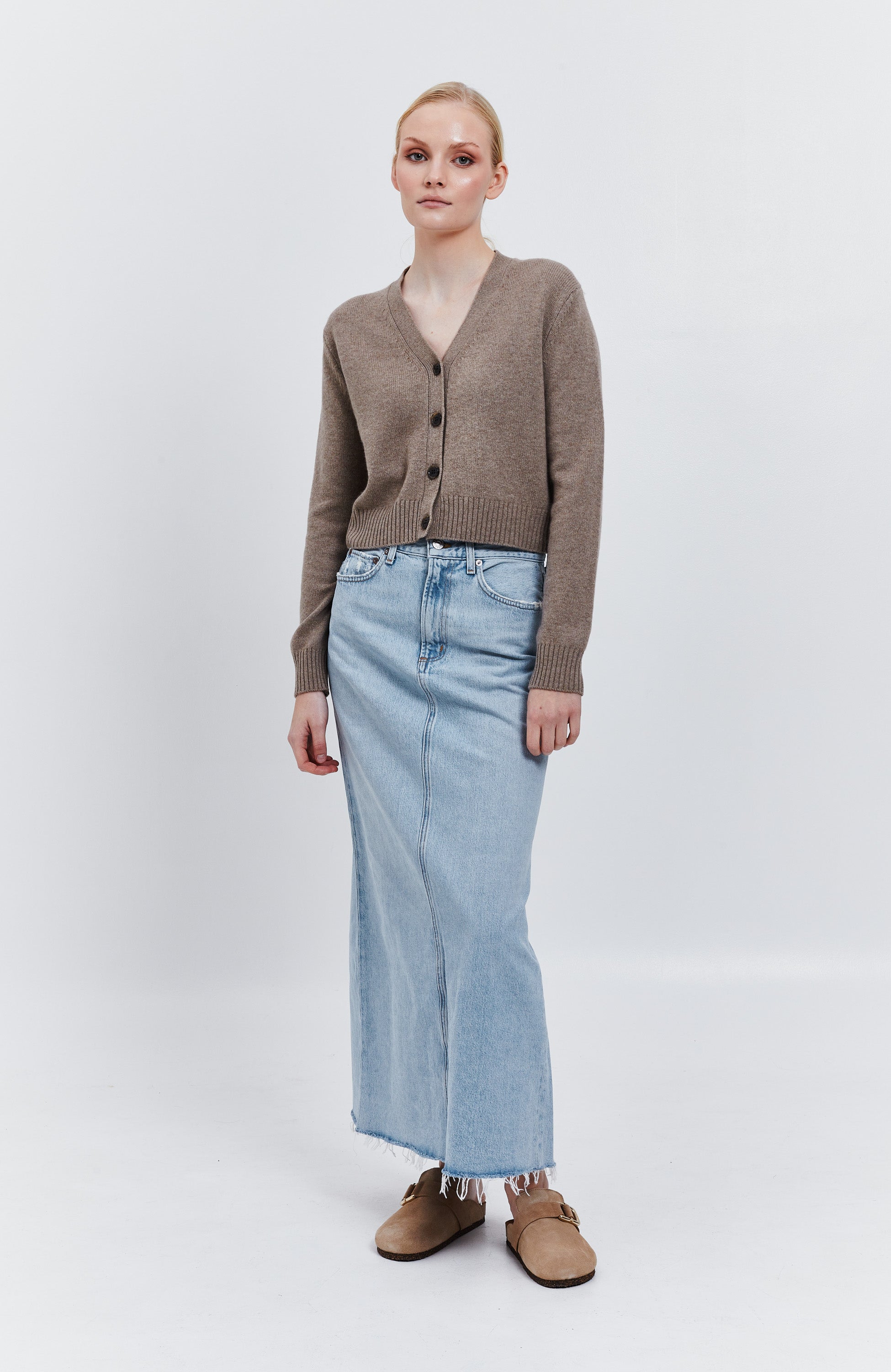 Lisa yang Beige Crop cashmere cardigan marion image 6
