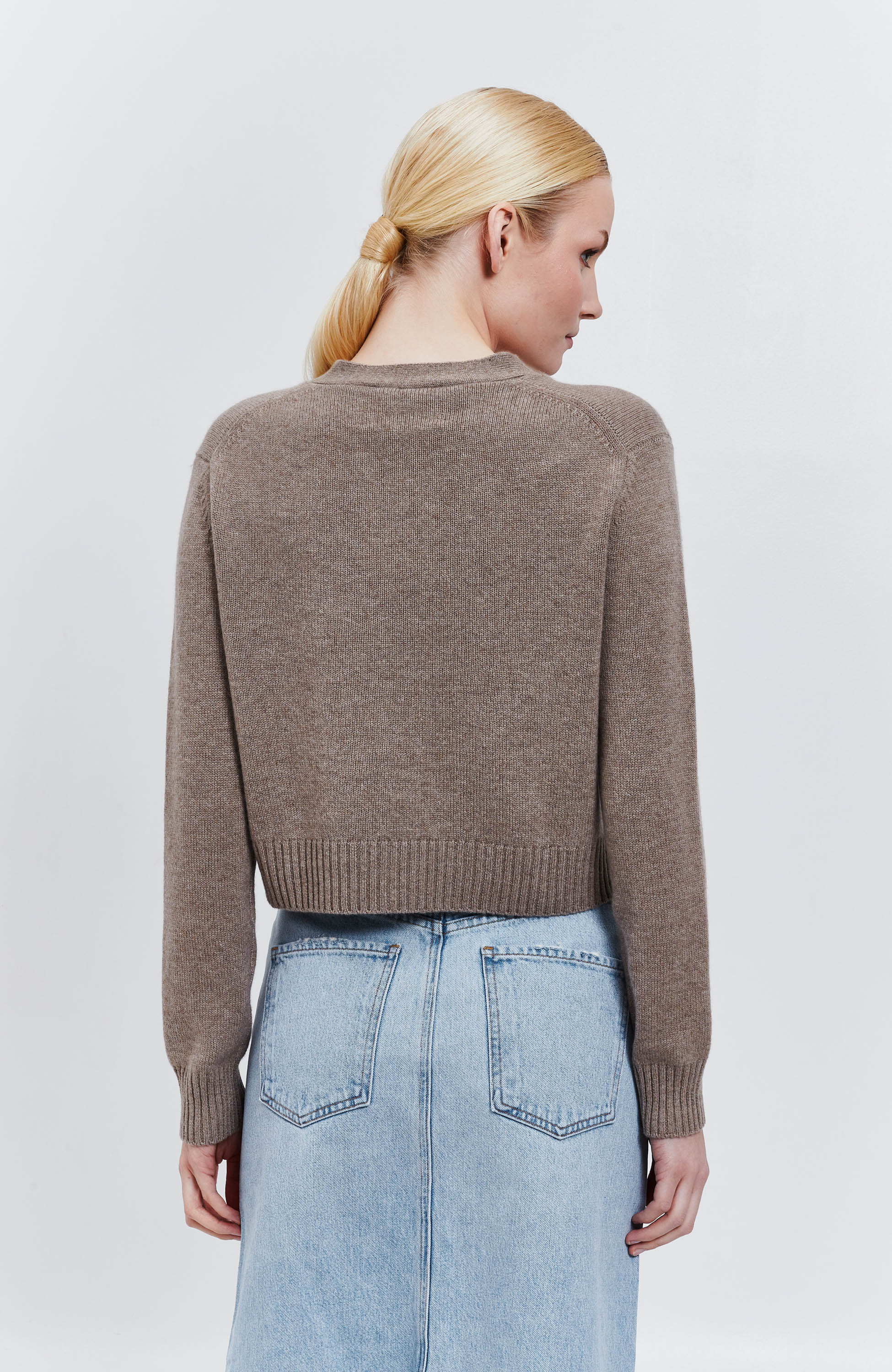 Lisa yang Beige Crop cashmere cardigan marion image 4