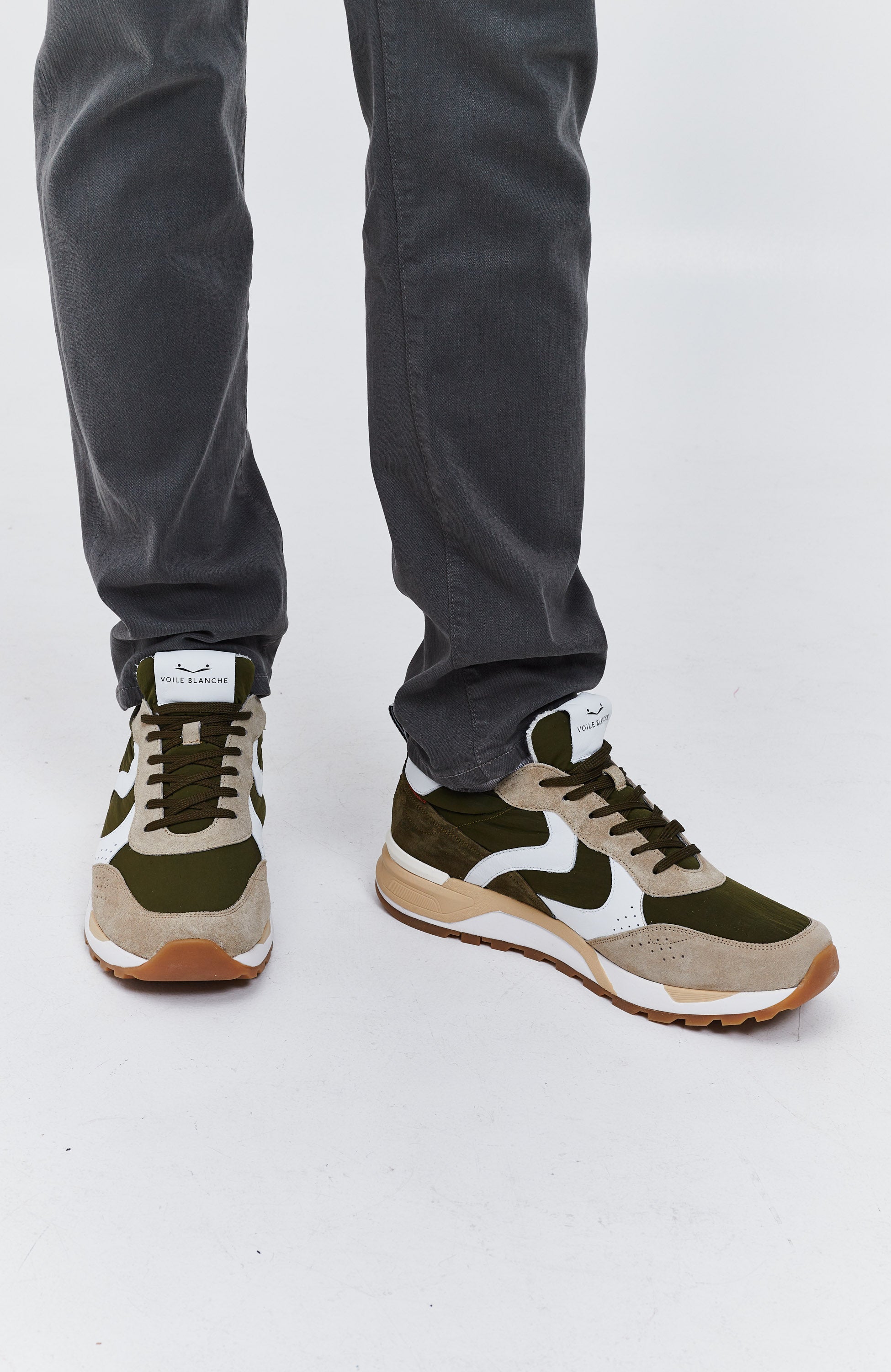 Zamszowe sneakersy MAGG