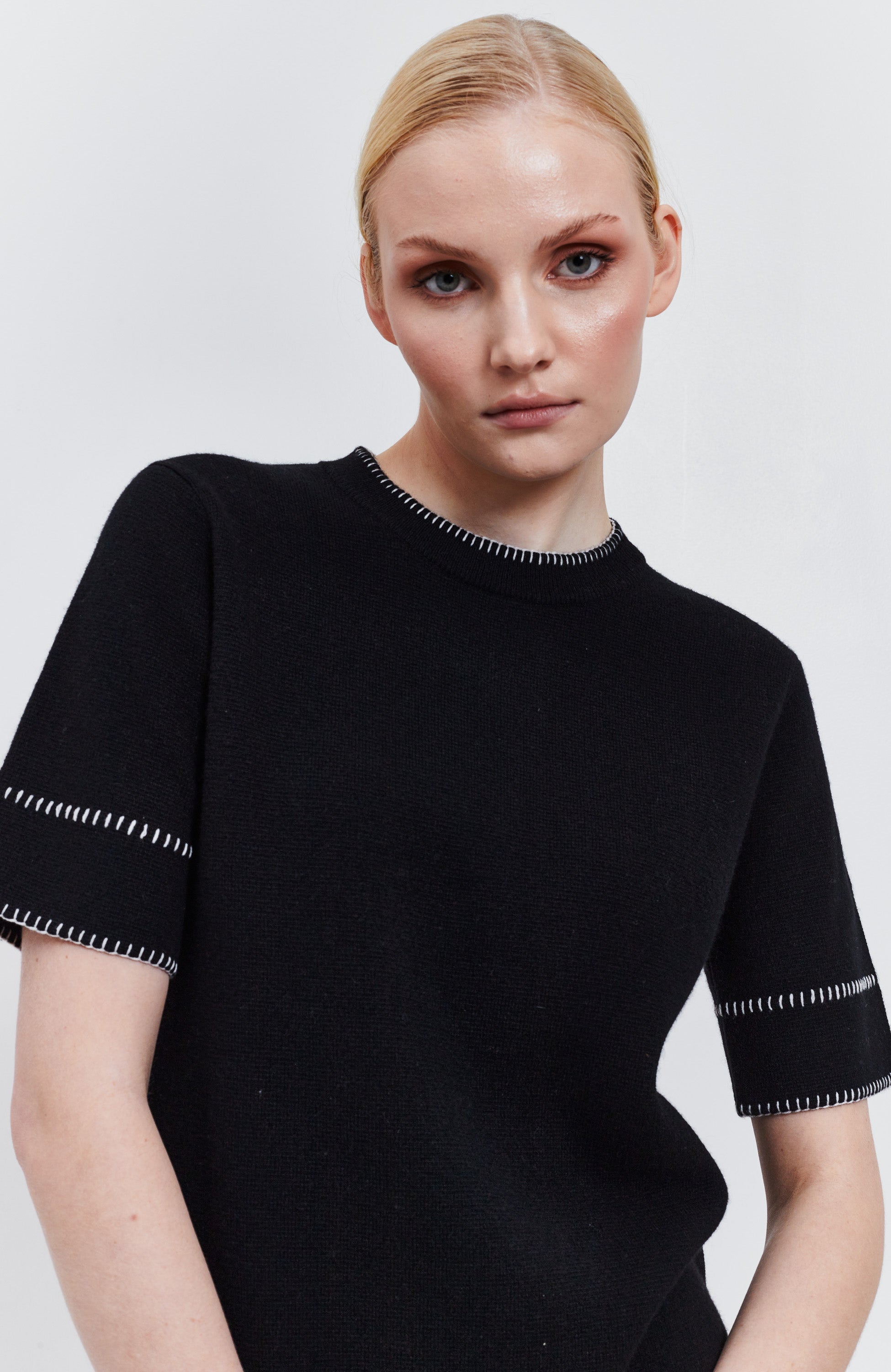 Lisa yang Black Decorative stich dress sigrid image 4
