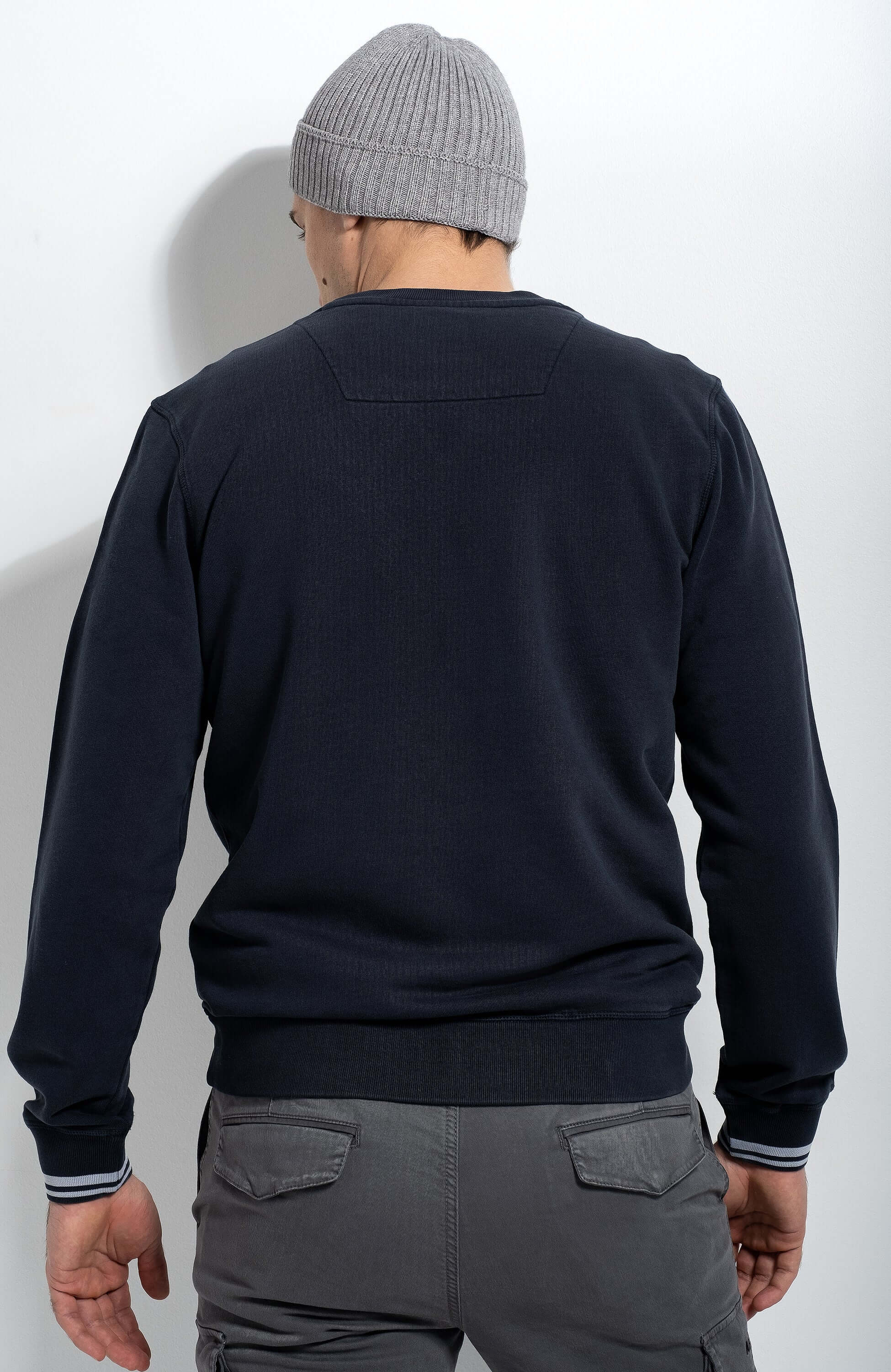 Logo-print sweatshirt