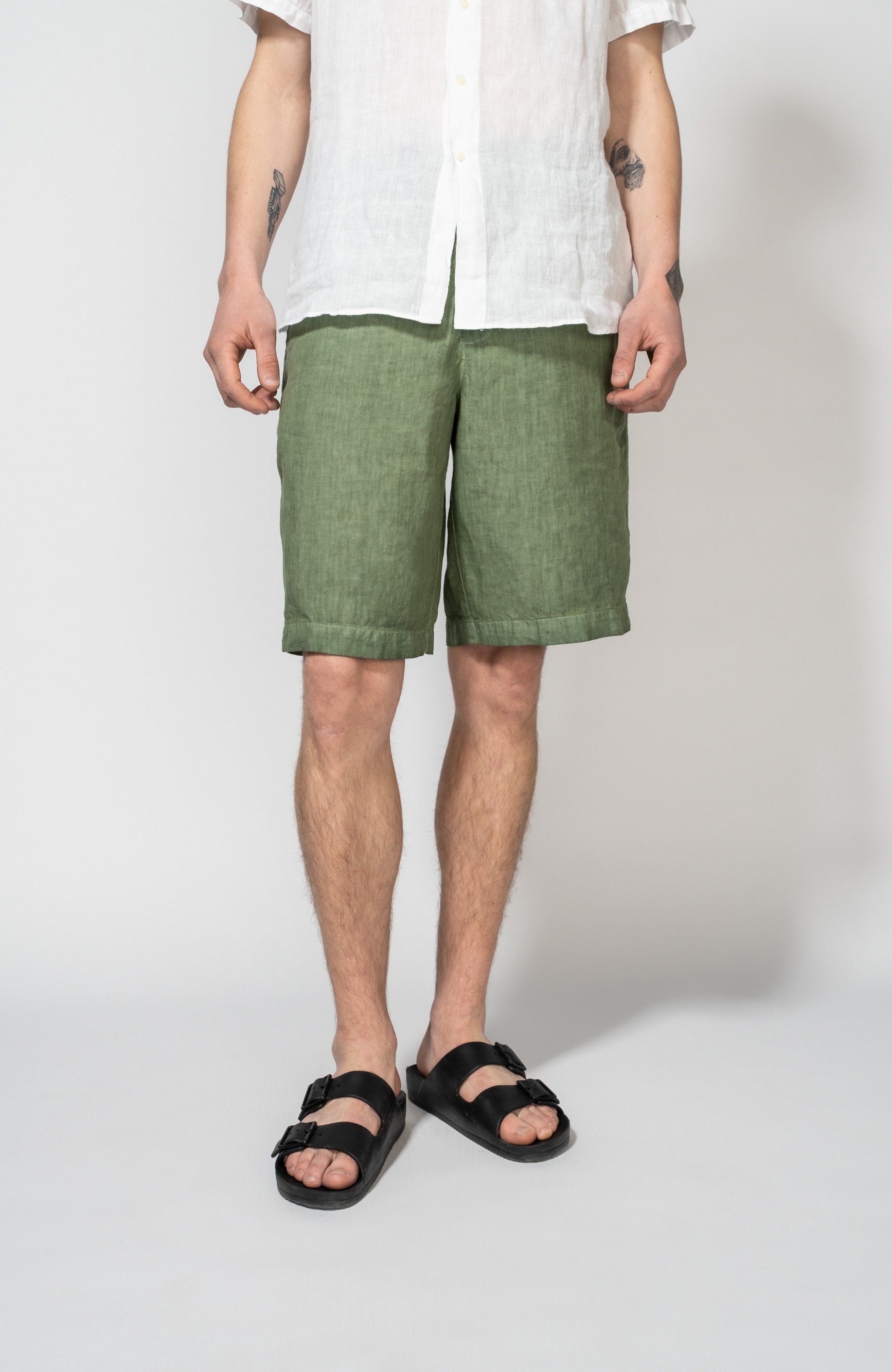 120% lino Green Linen bermuda shorts image 2