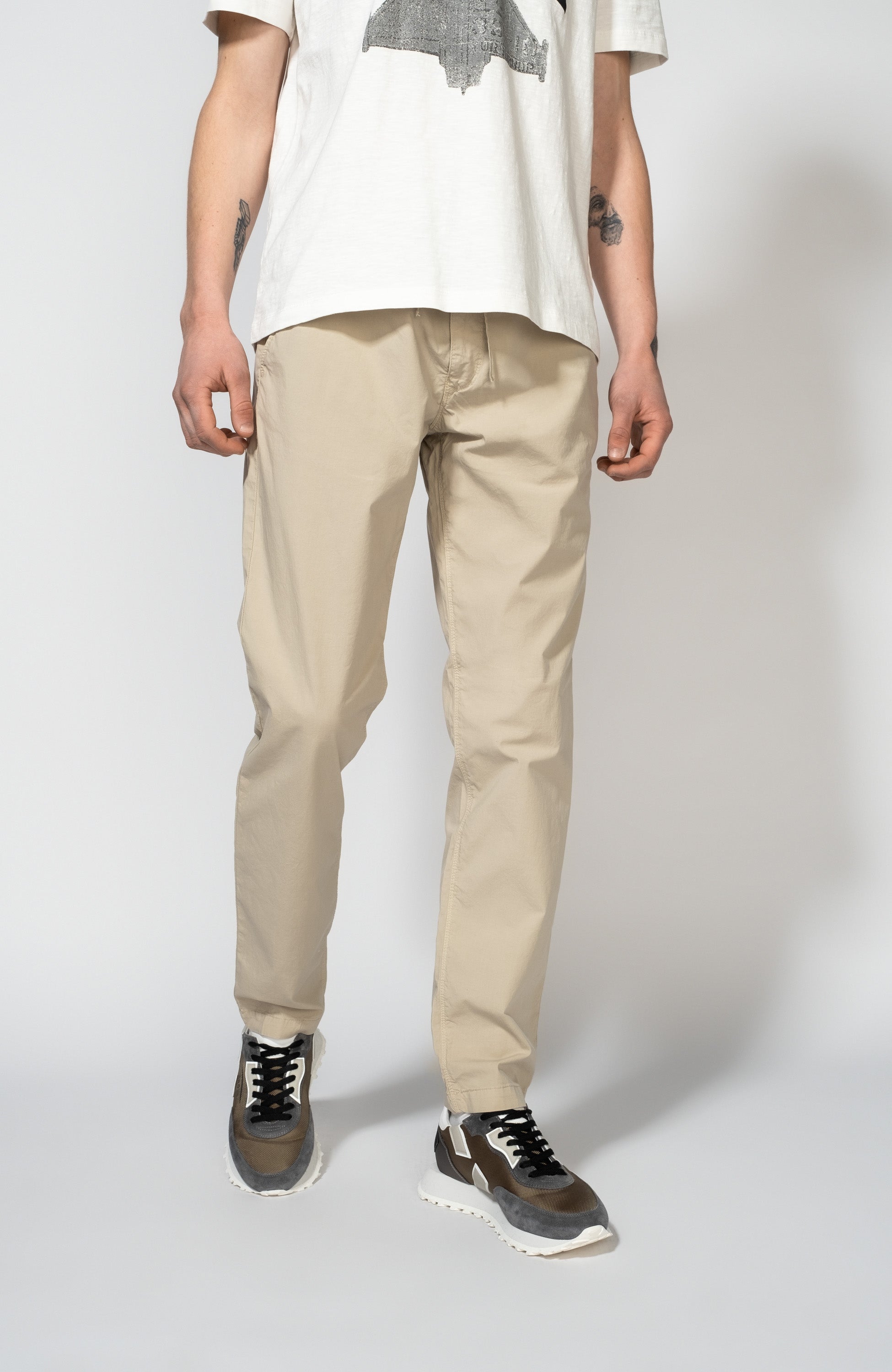 Aeronautica militare Neutral Drawstring lightweight trousers image 2