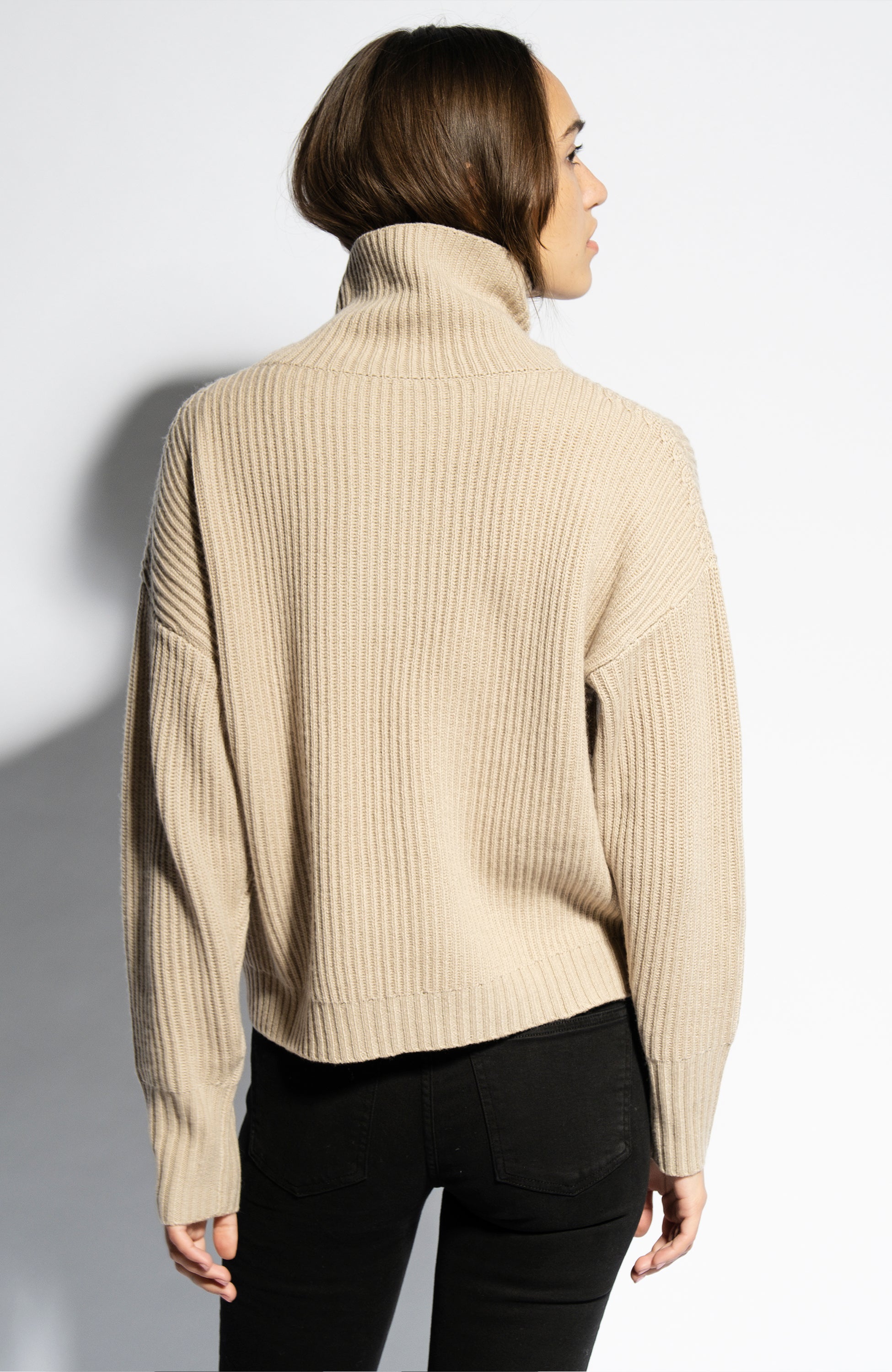 Ftc cashmere Beige Püstkrae ja vaba lõikega pullover image 3