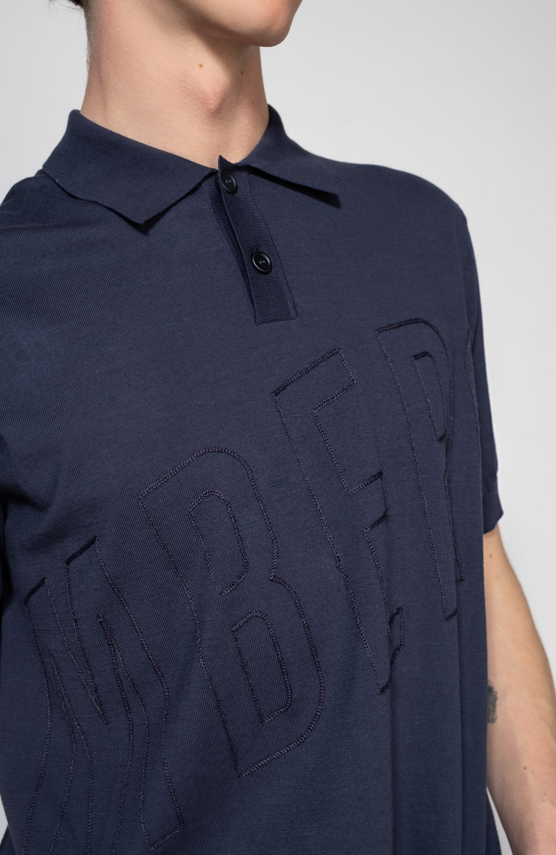 Embroidered knitted polo shirt
