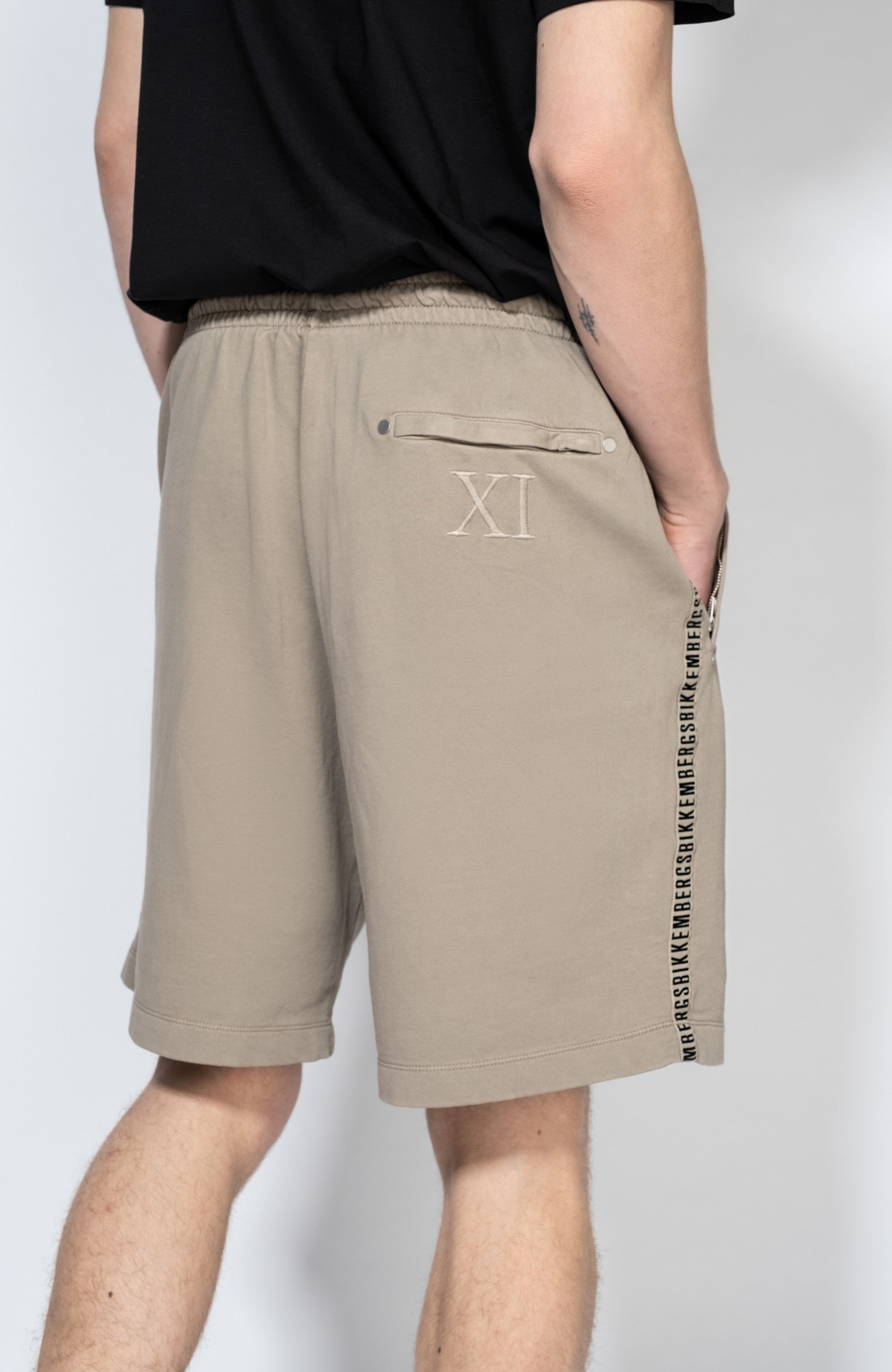 Dirk bikkembergs Beige Logo side-stripe jersey shorts image 4