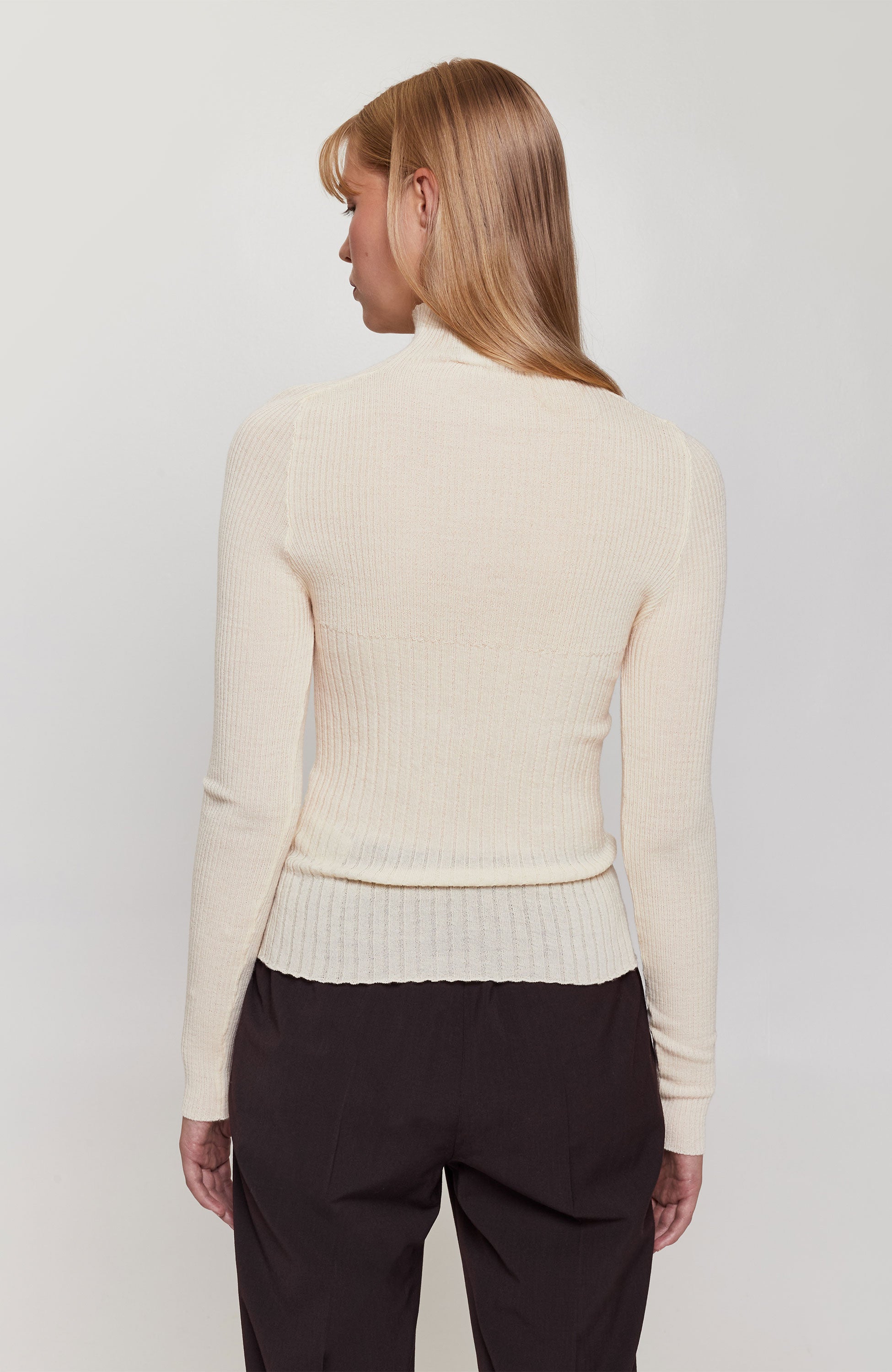 Erika cavallini Neutral Top z długim rękawem z cienkiej dzianiny image 5