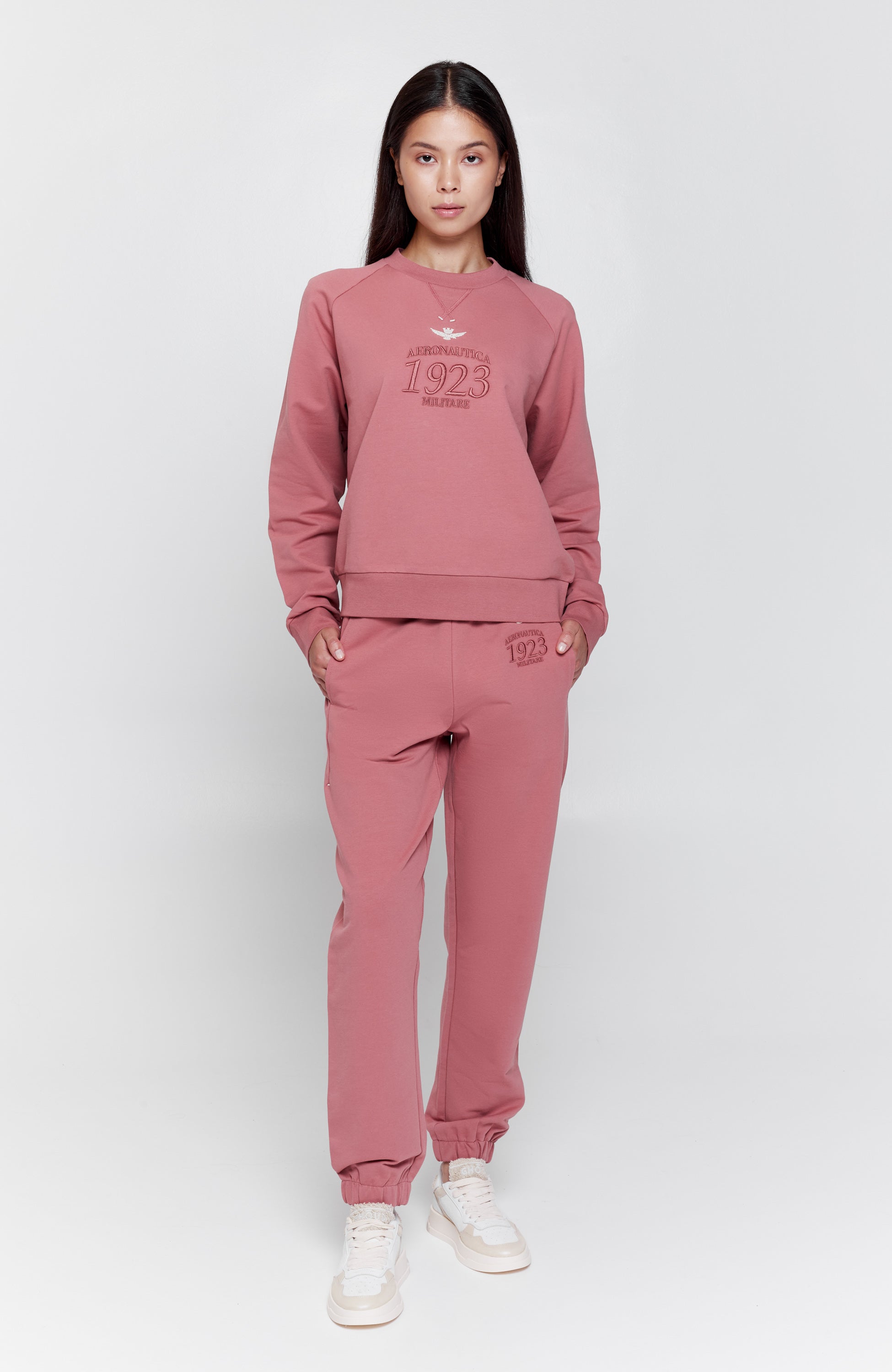 Embroidered sweatshirt & pants set