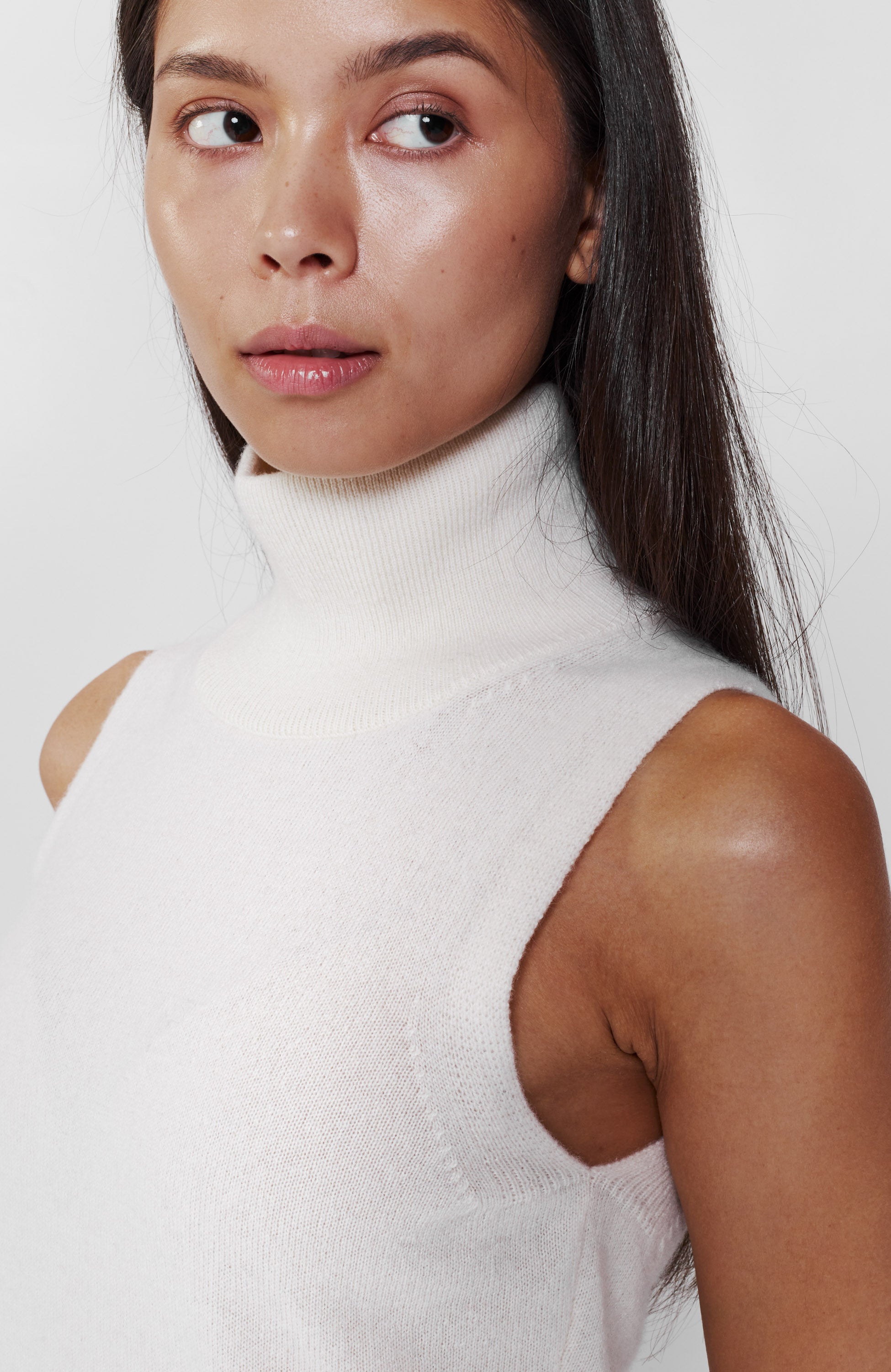 Ftc cashmere Neutral Highneck sleeveless top image 5