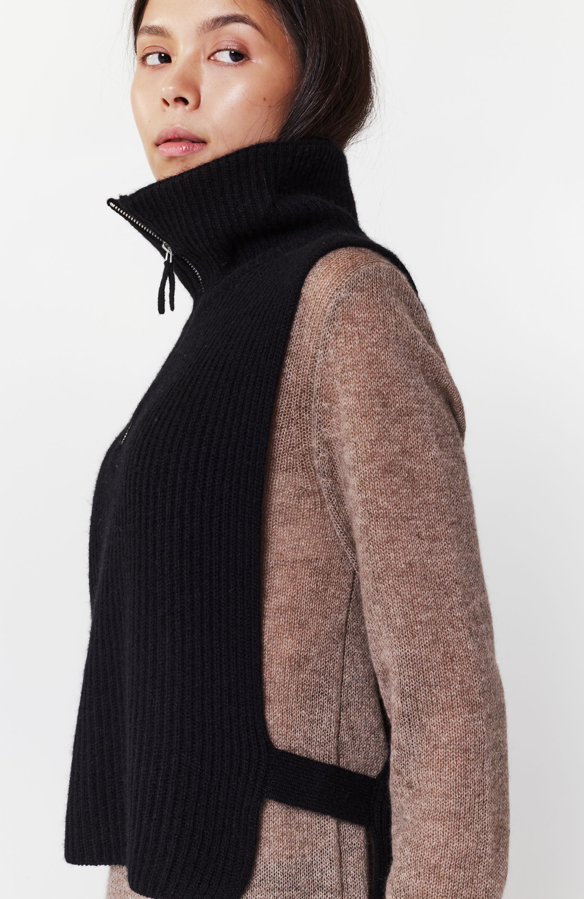 Ftc cashmere Black Highneck zipped vest image 4