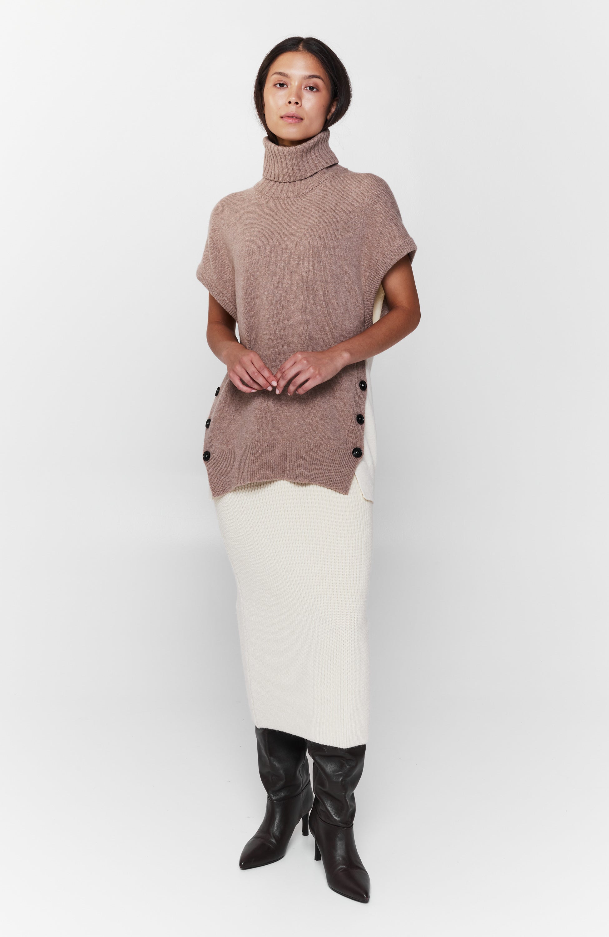 Erika cavallini Beige Kahevärviline kootud vest kõrge kaelusega image 8