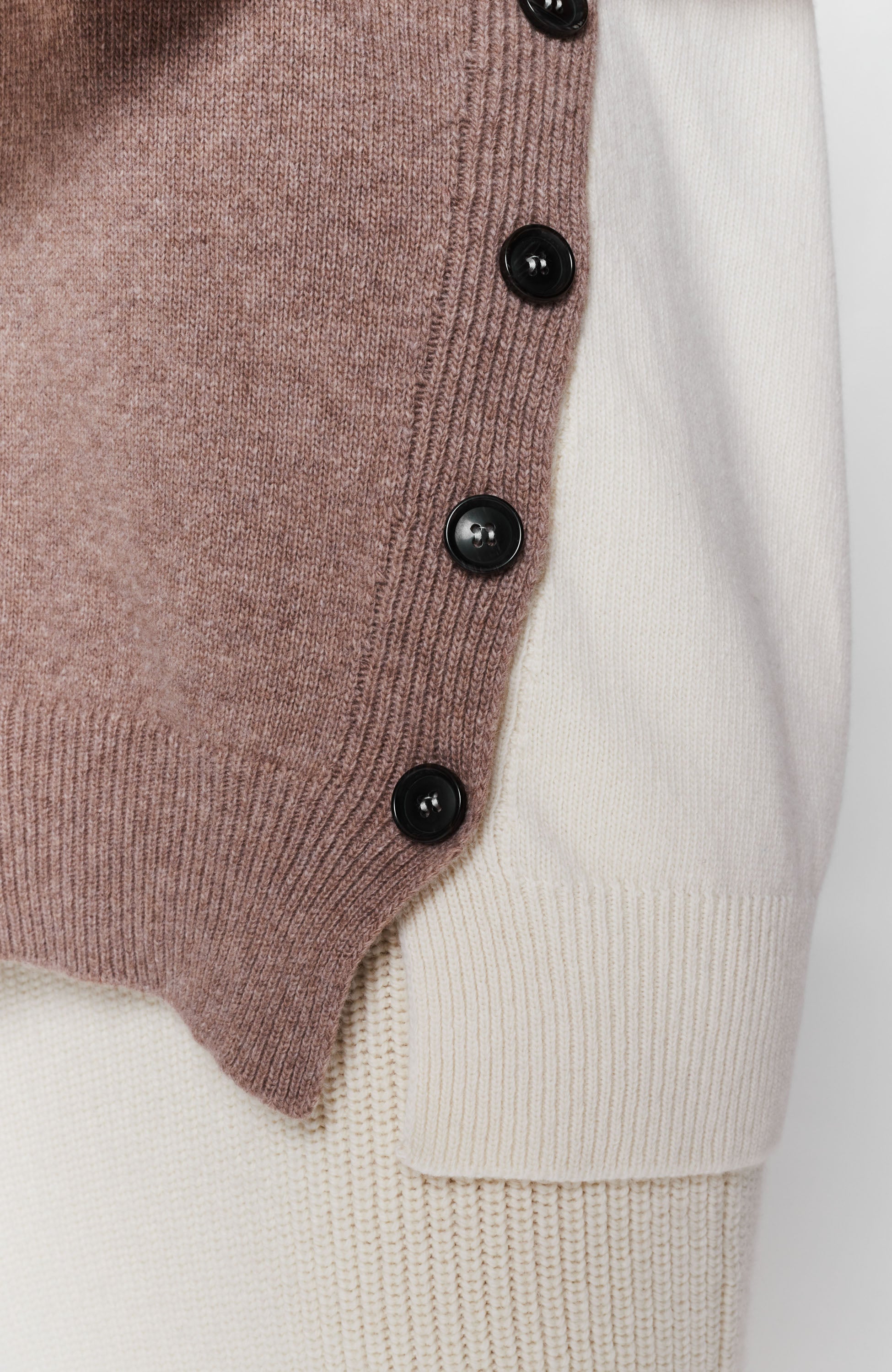 Erika cavallini Beige Kahevärviline kootud vest kõrge kaelusega image 6