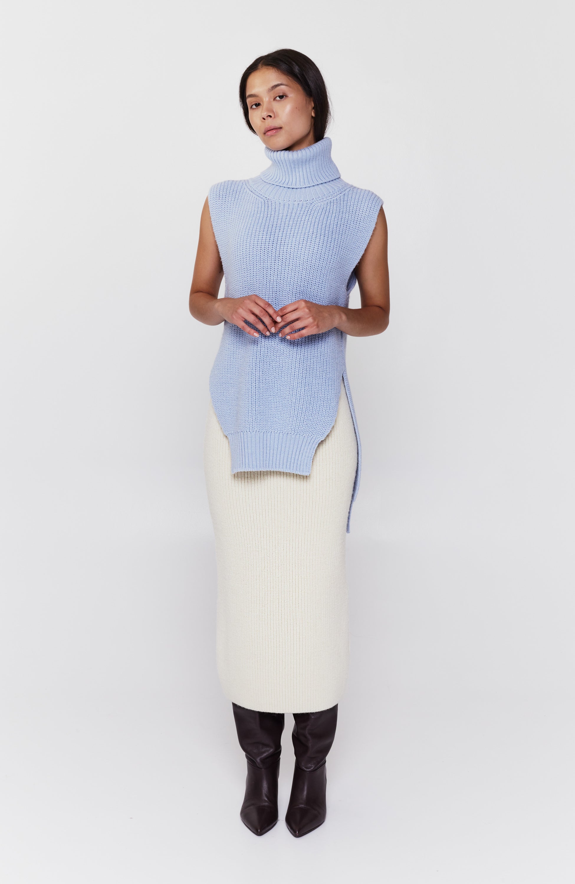 Rollneck knitted vest