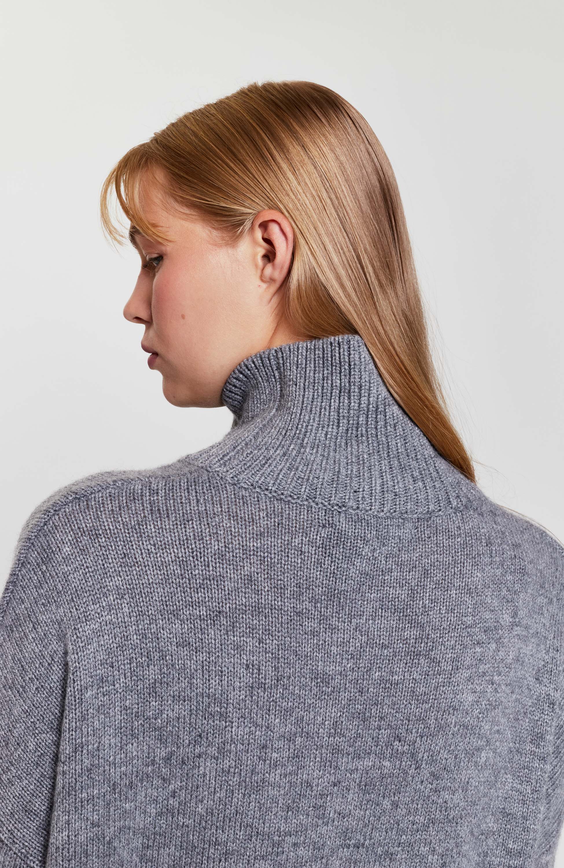 Lisa yang Grey Highneck cashmere sweater heidi image 6