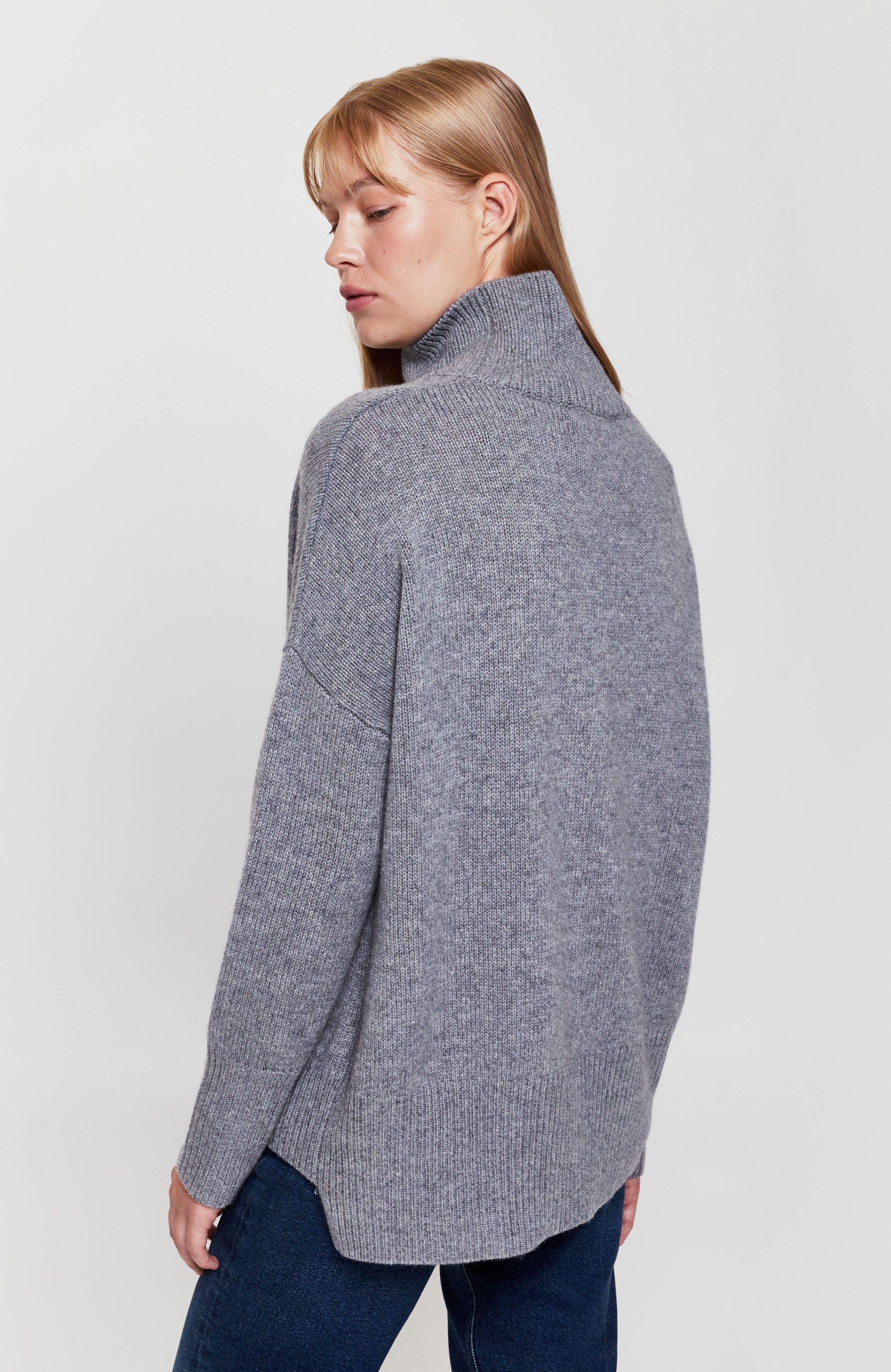 Lisa yang Grey Highneck cashmere sweater heidi image 3