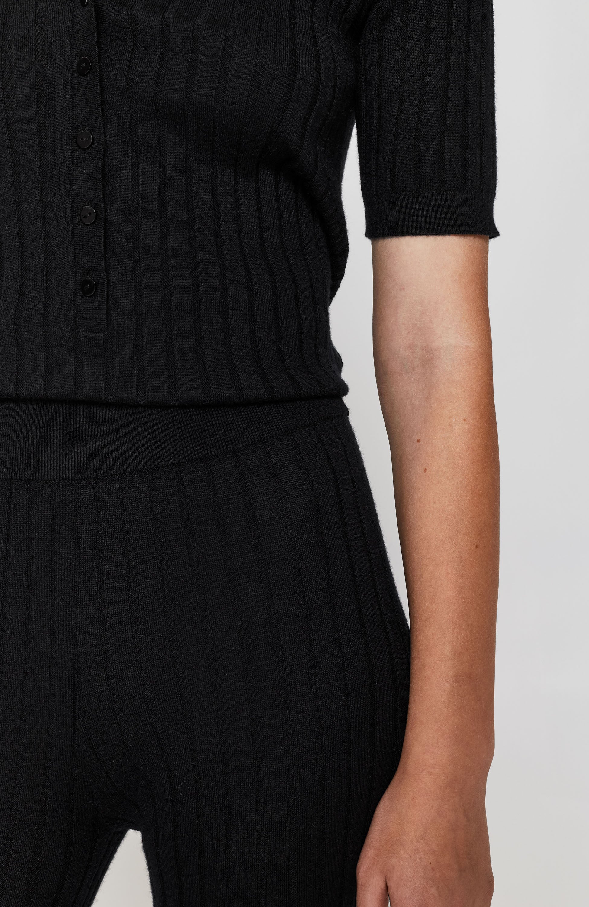 Lisa yang Black Fine-knit ribbed trousers karen image 4