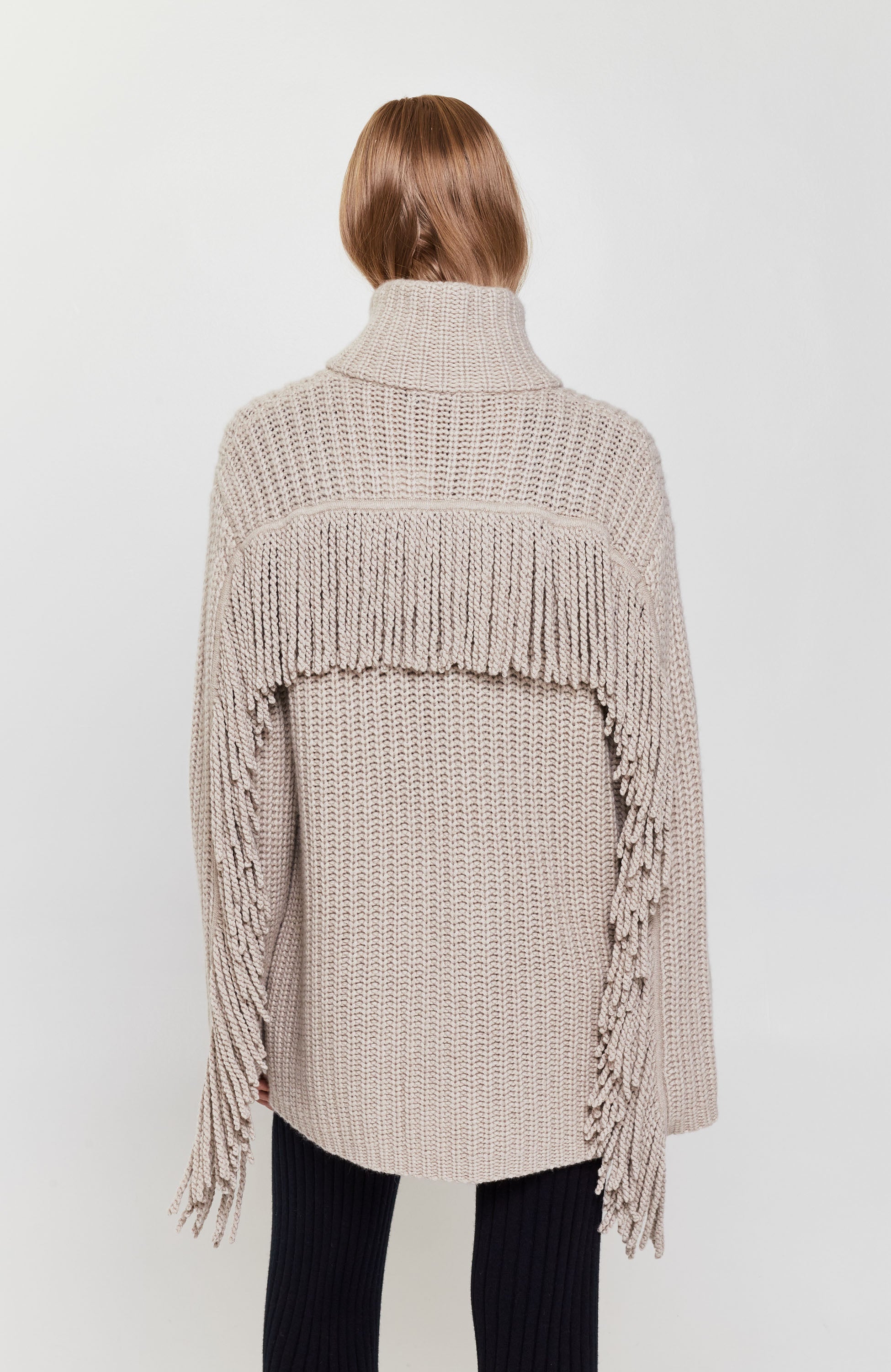 Dzianinowy sweter z frędzlami ELISA