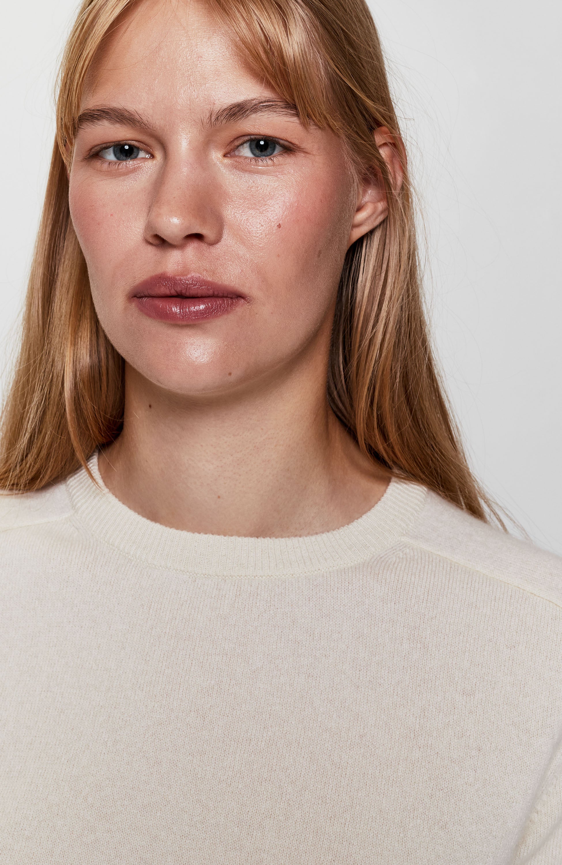 Lisa yang Neutral Short-sleeve roundneck sweater kenza image 5