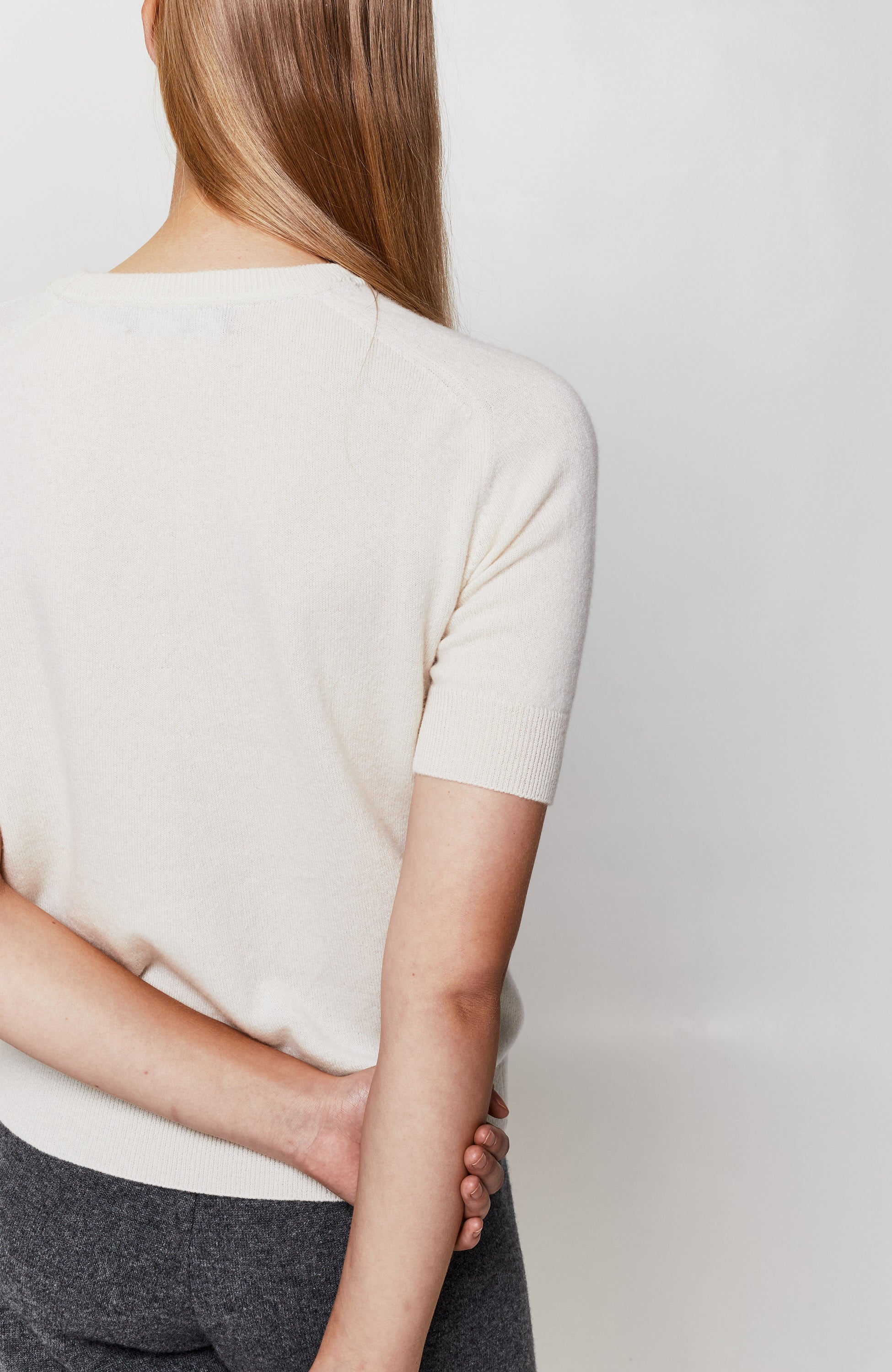 Lisa yang Neutral Short-sleeve roundneck sweater kenza image 6