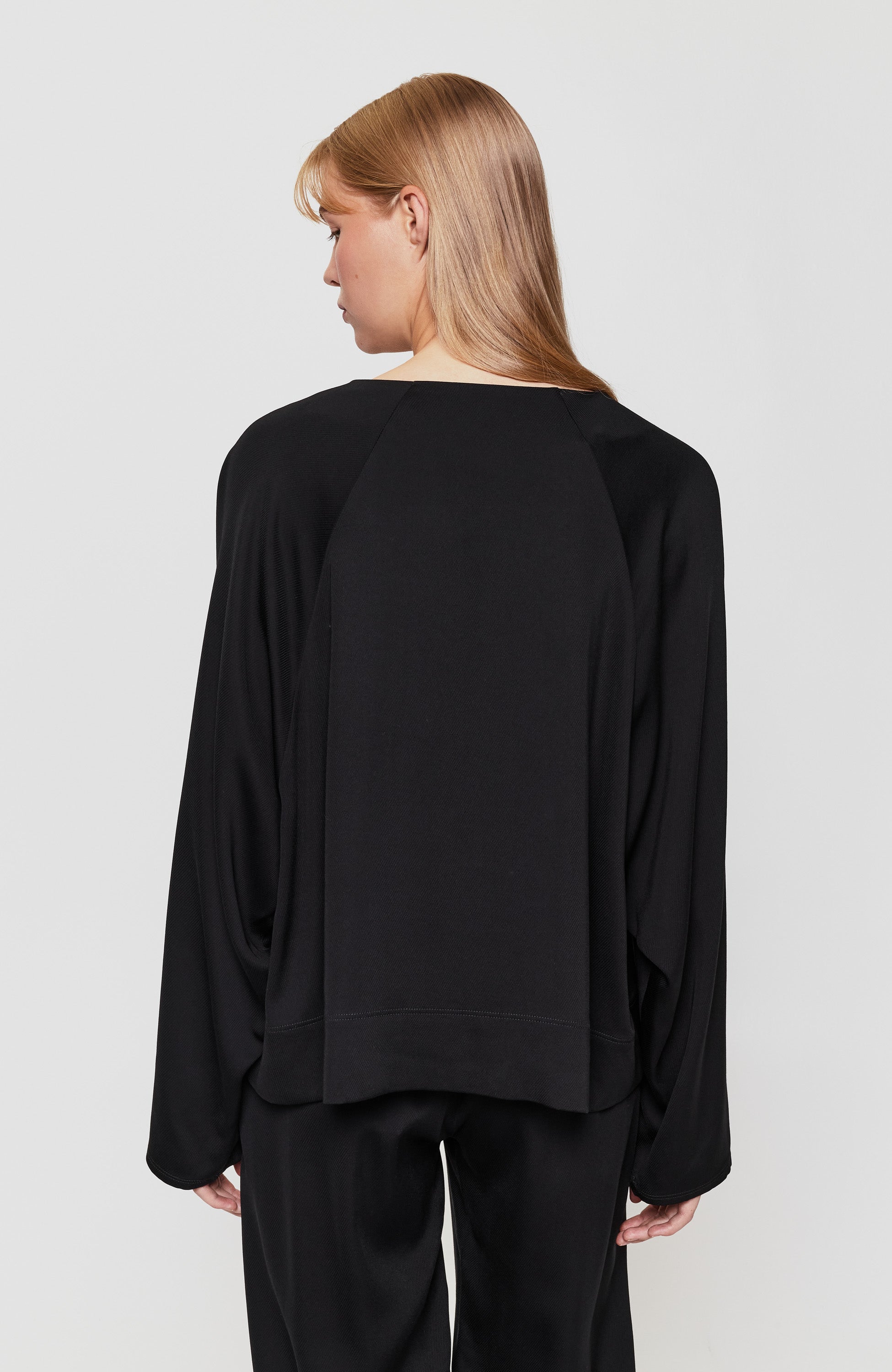 House of dagmar Black V-neck woven blouse lo image 5