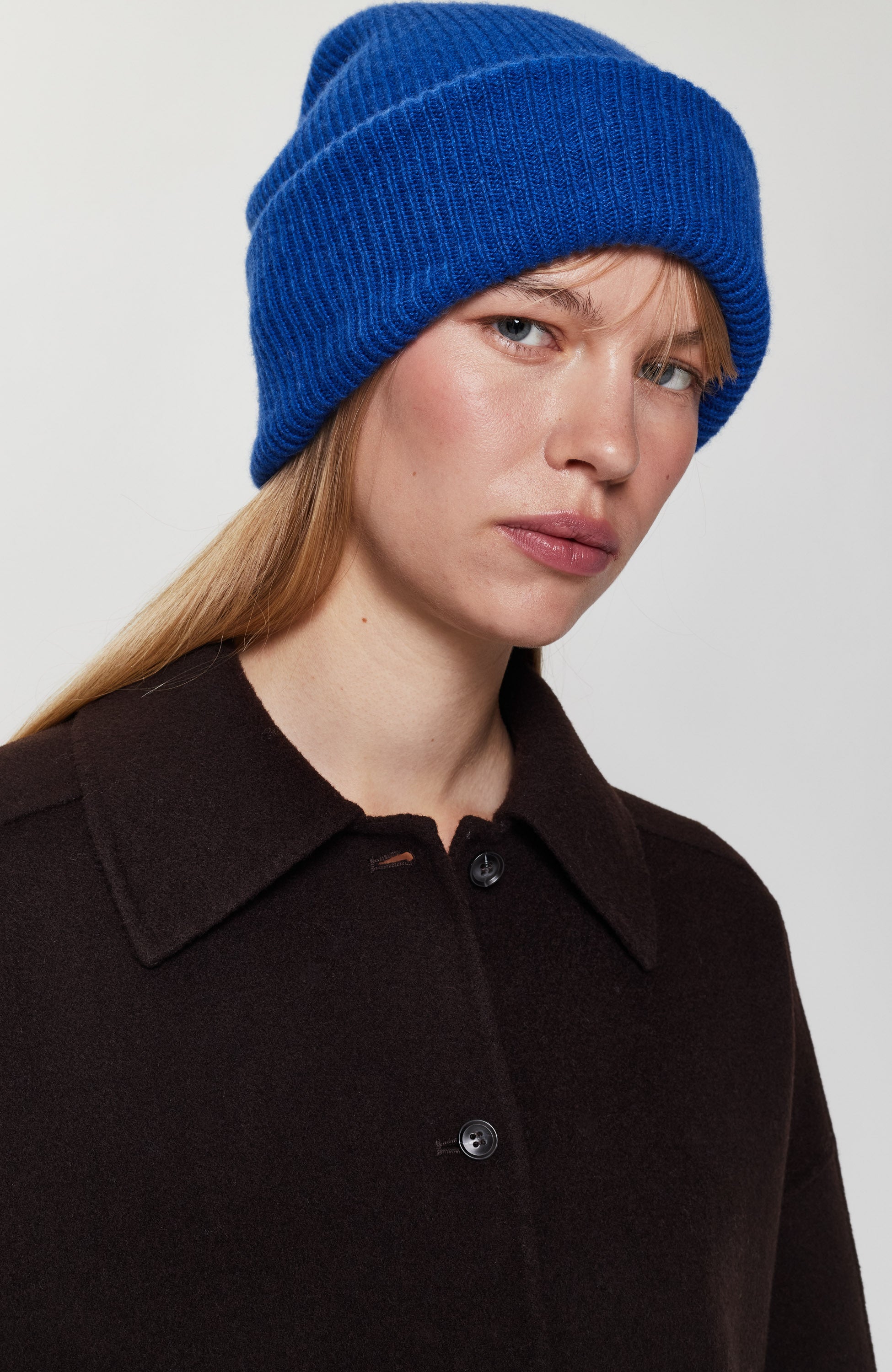 Lisa yang Blue Ribbed-knit beanie hat stockholm image 1