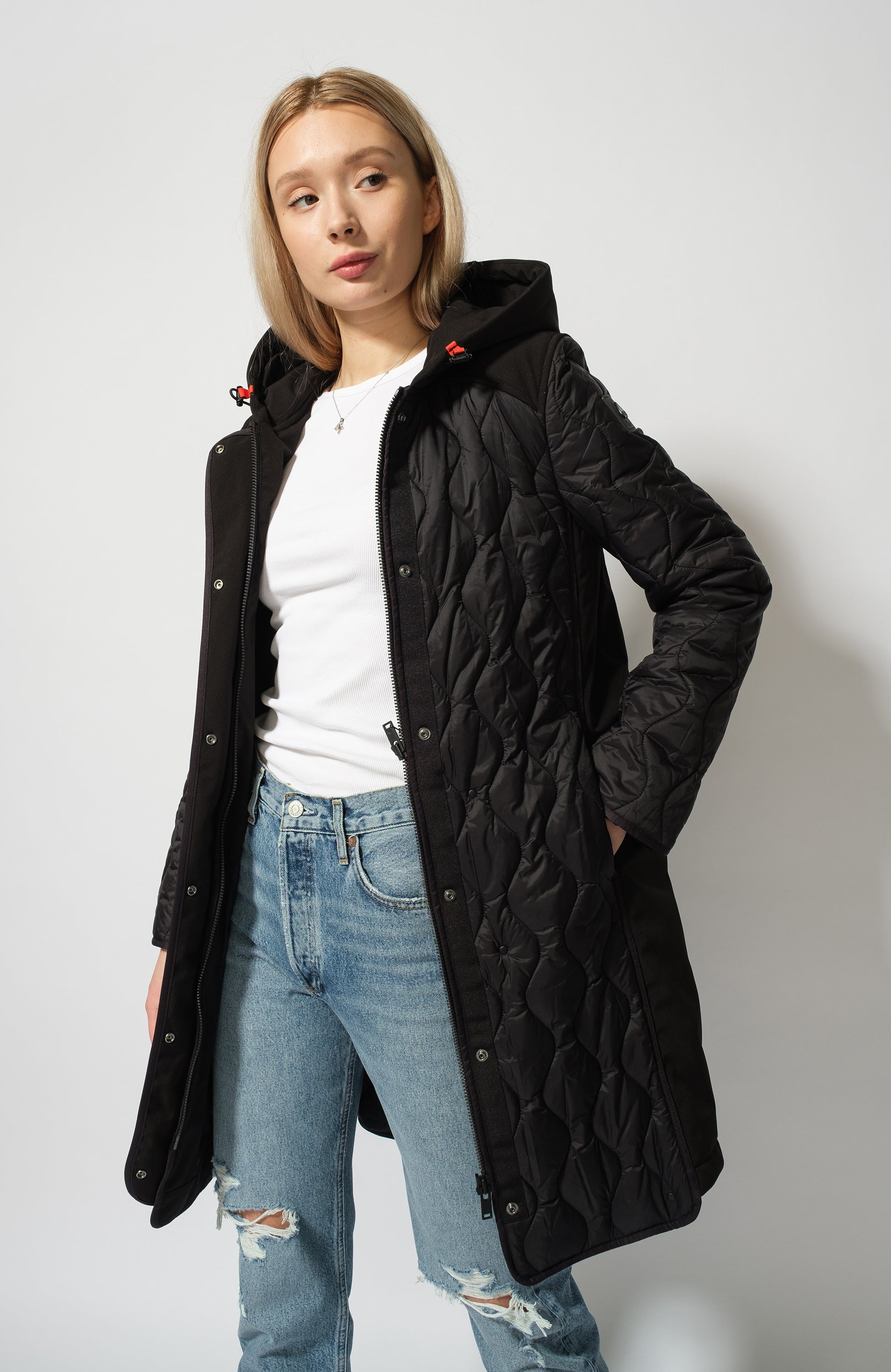 Moose knuckles Black Quilted hooded parka manhattan image 4