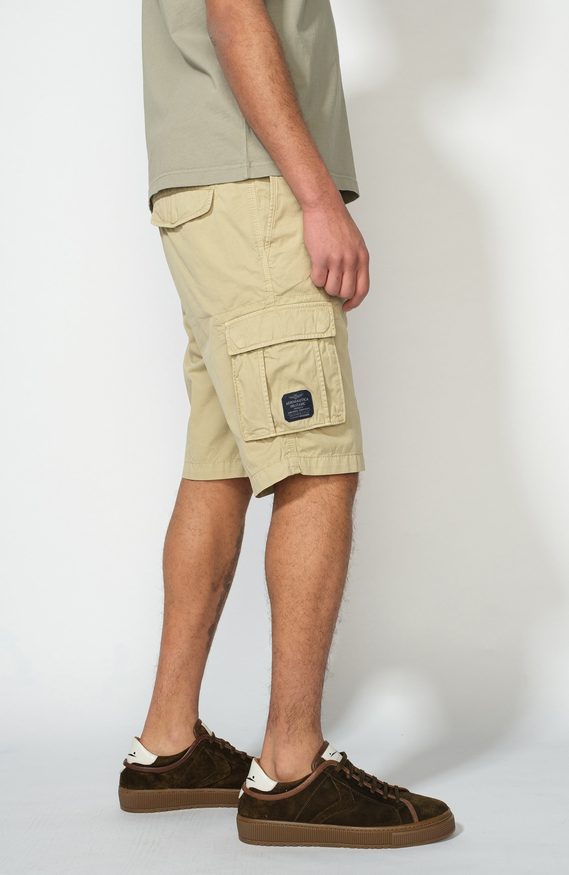 Lightweight cotton cargo shorts