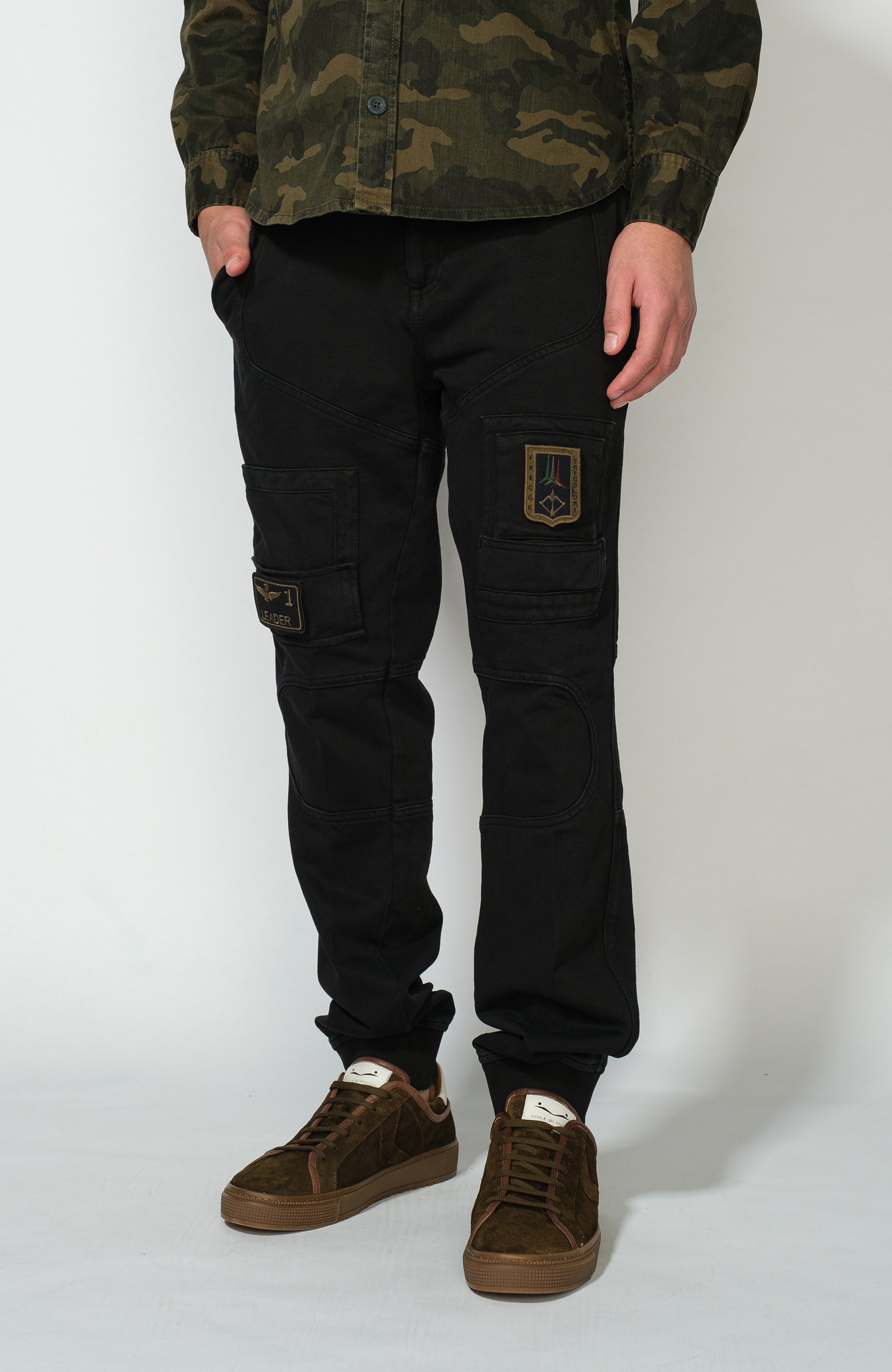 Multipocket jersey trousers