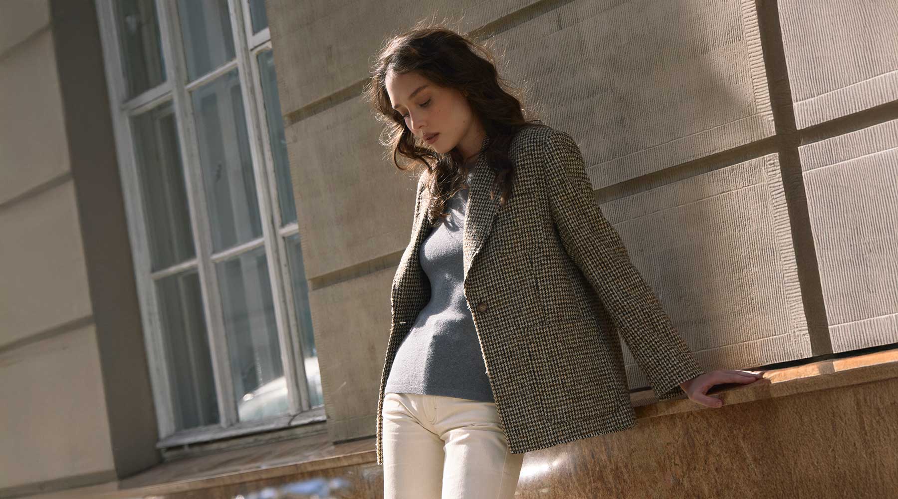 Blazer with Jeans: Your Perfect Smart-Casual Combination