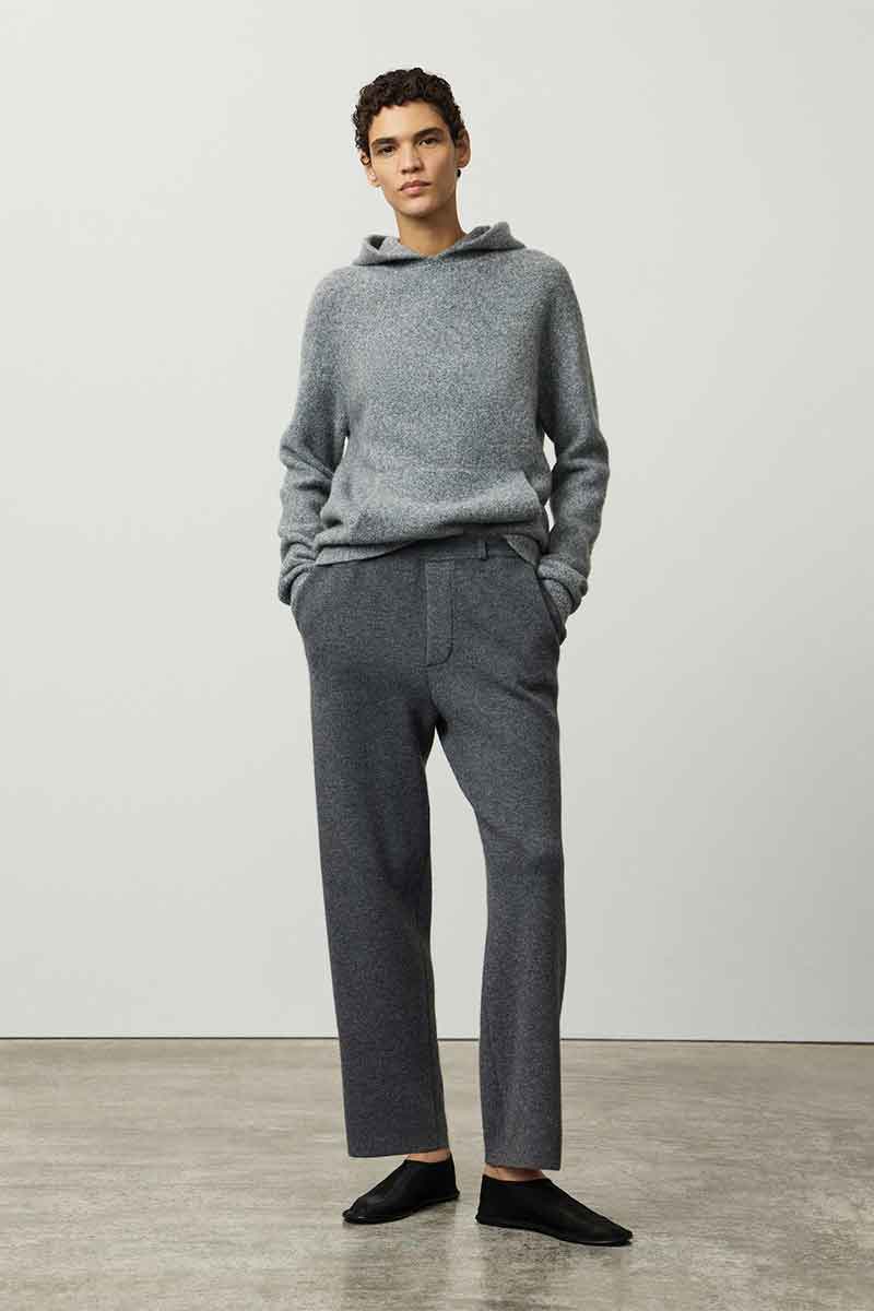 Sweter bouclé z kapturem IVY and Szerokie spodnie garniturowe