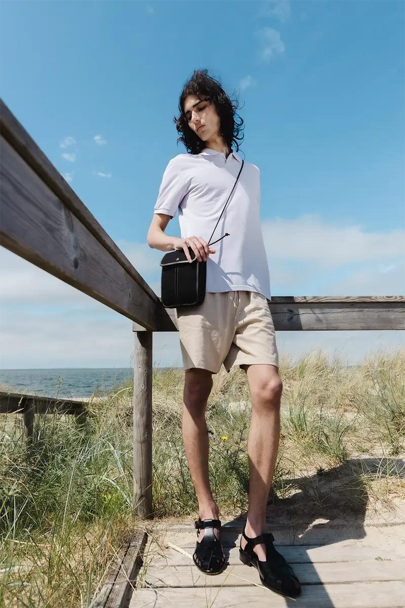 Piqué polo shirt and Drawstring linen shorts OTTO