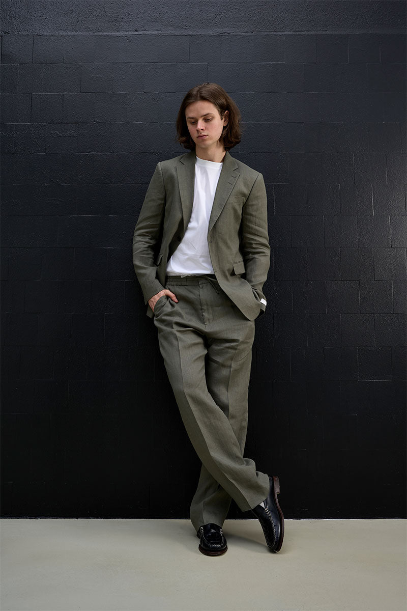 Linen casual trousers ISCOVE and Slip-on loafers NOMBELA