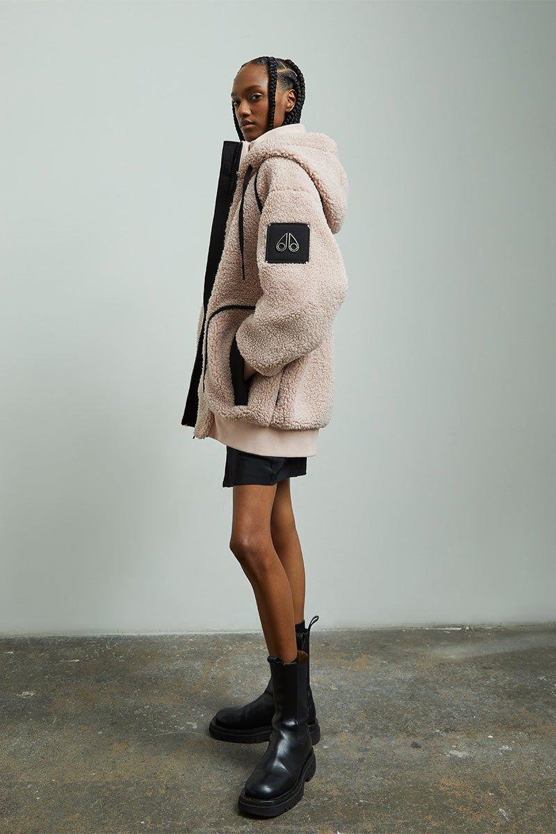 Sherpa hoodie HOLLAND and Flared mini skirt NOA