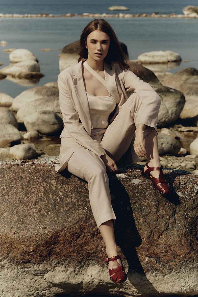 Belted linen blazer and Straight linen trousers