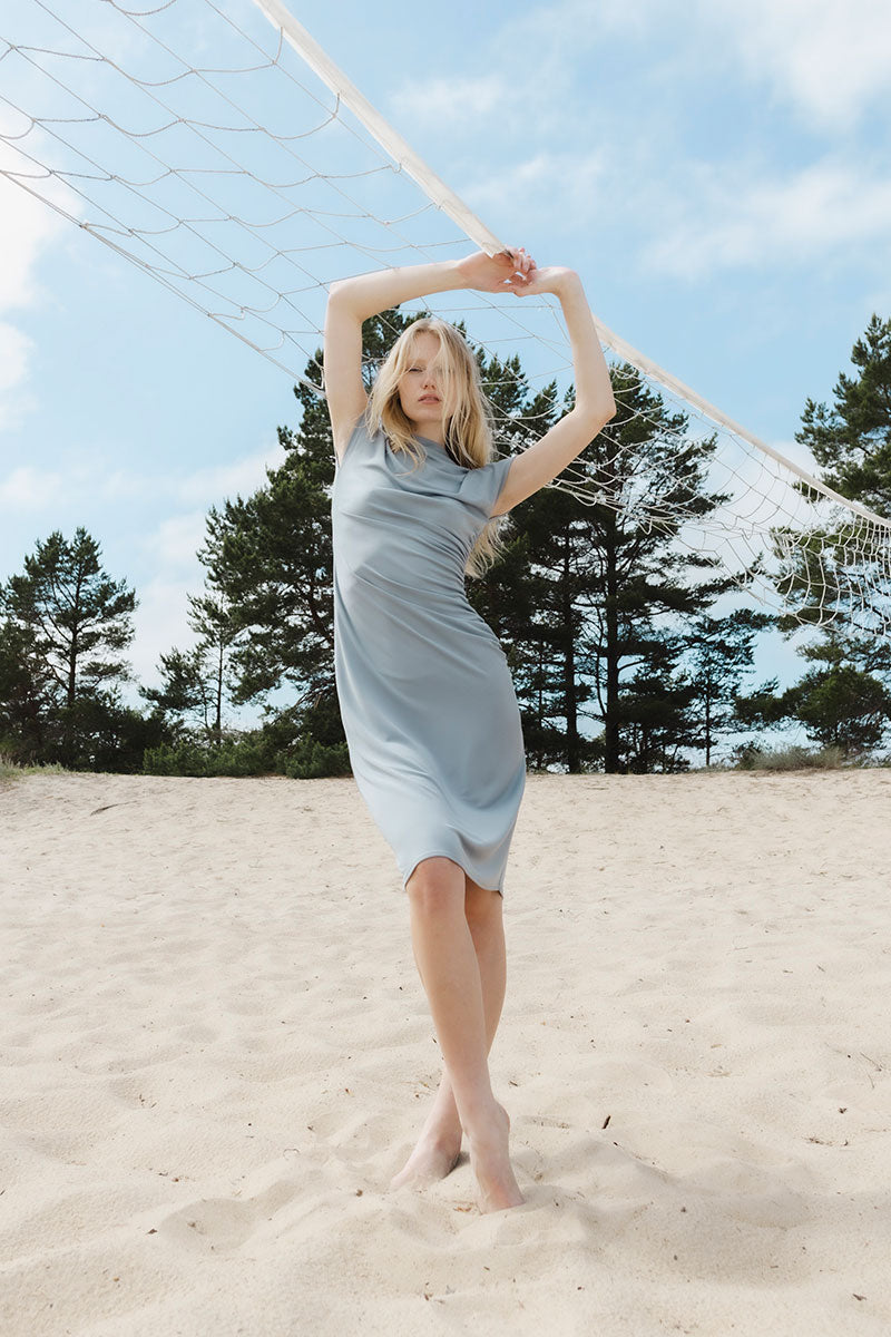 Drape midi dress ALIZ and Oversized vintage denim jacket WAYNE