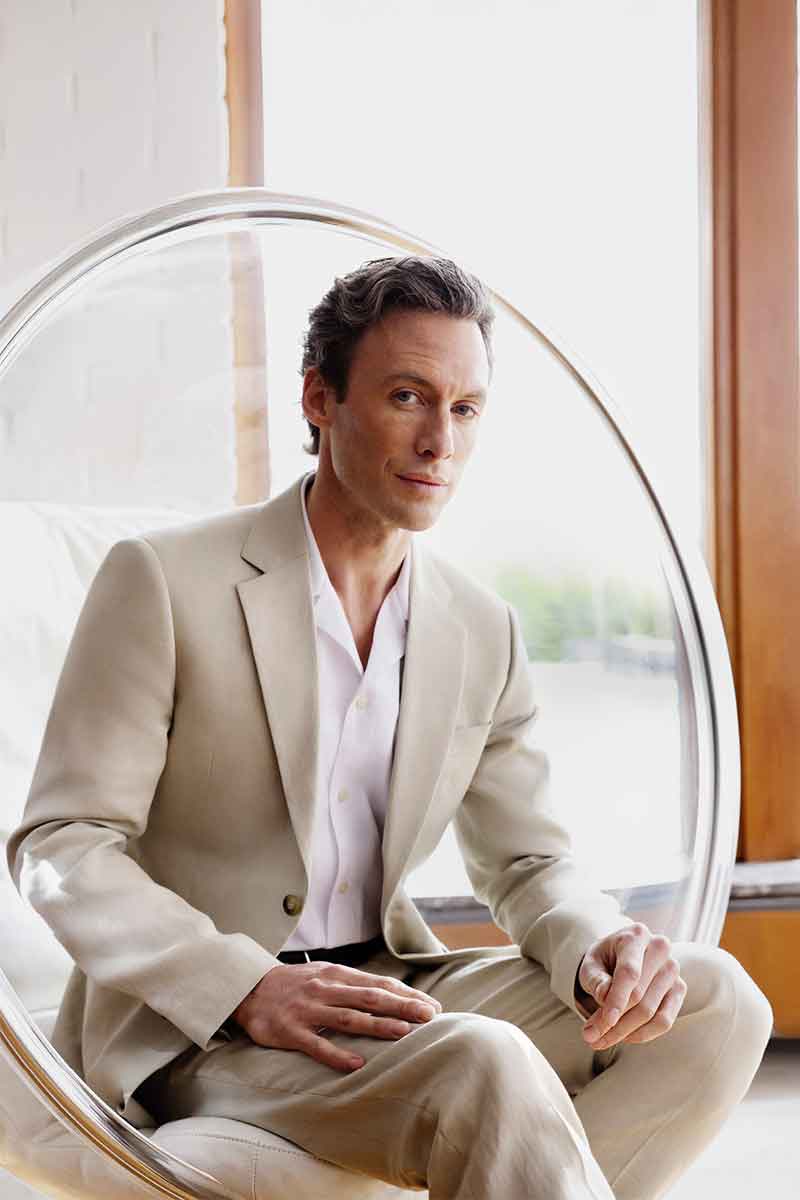 Linen blazer JUSTINN and Linen casual trousers ISCOVE