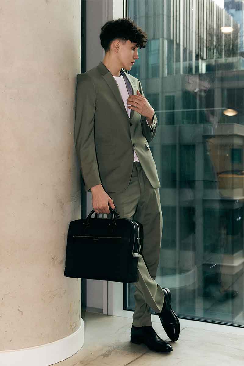 Slim-fit blazer JERRETTS and Straight-fit trousers TENUTAS