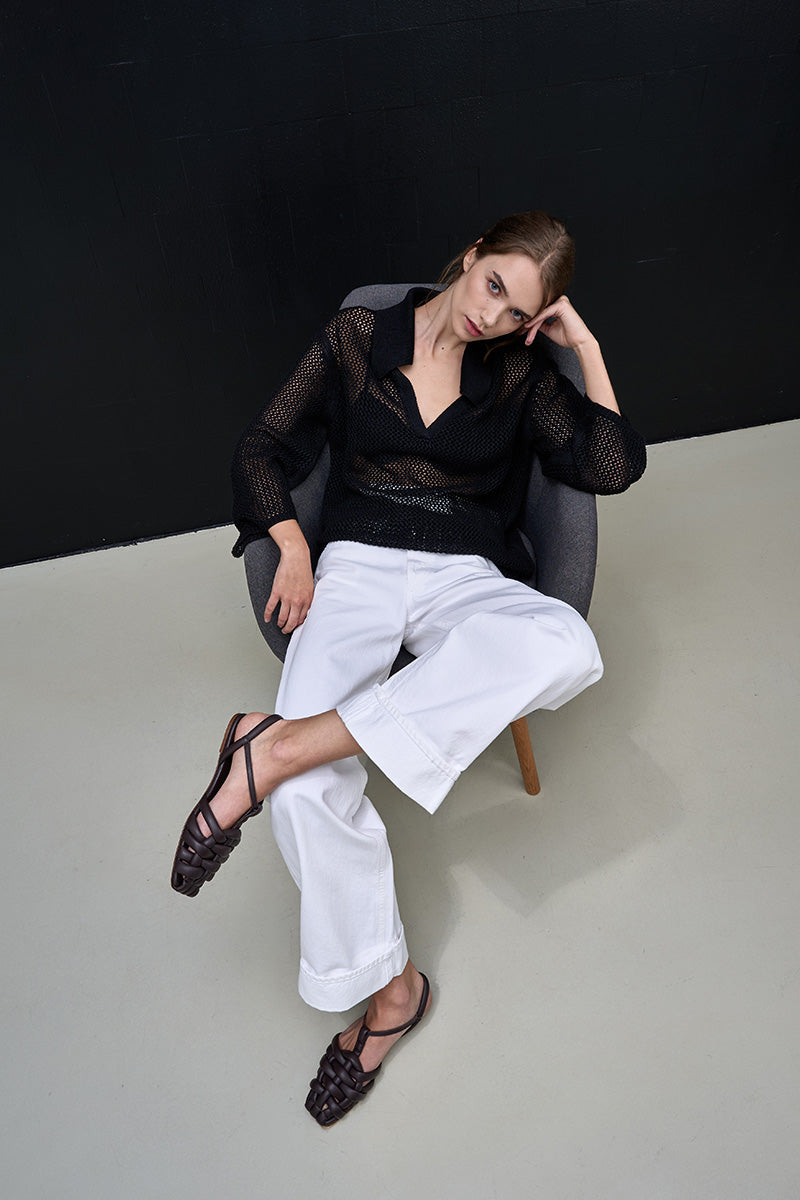 Relaxed baggy jeans AYLA and Padded fisherman sandals CABERSA