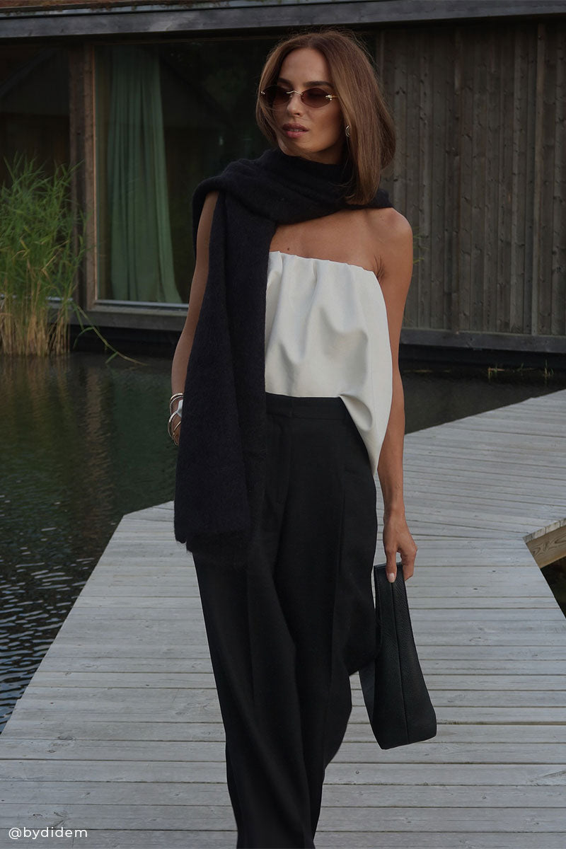 Rouched tube top and Wide-leg suit trousers