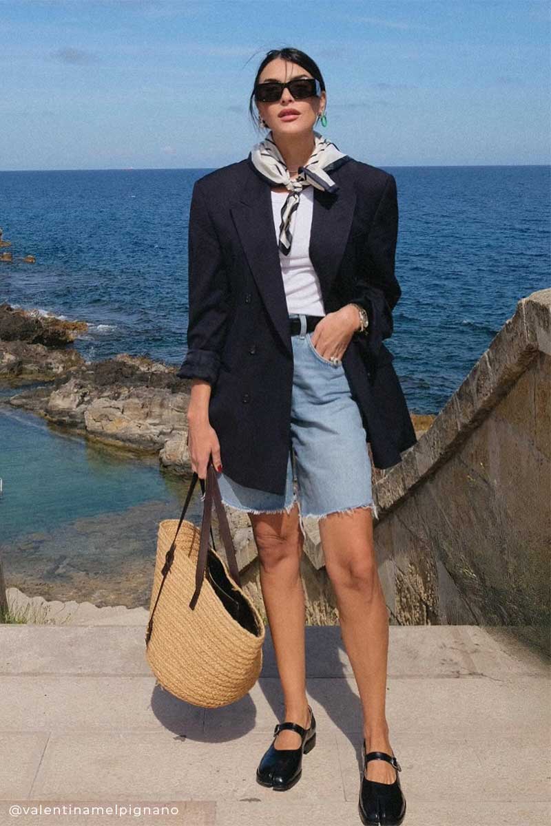 Oversized blazer and Relaxed-fit denim shorts AYLA