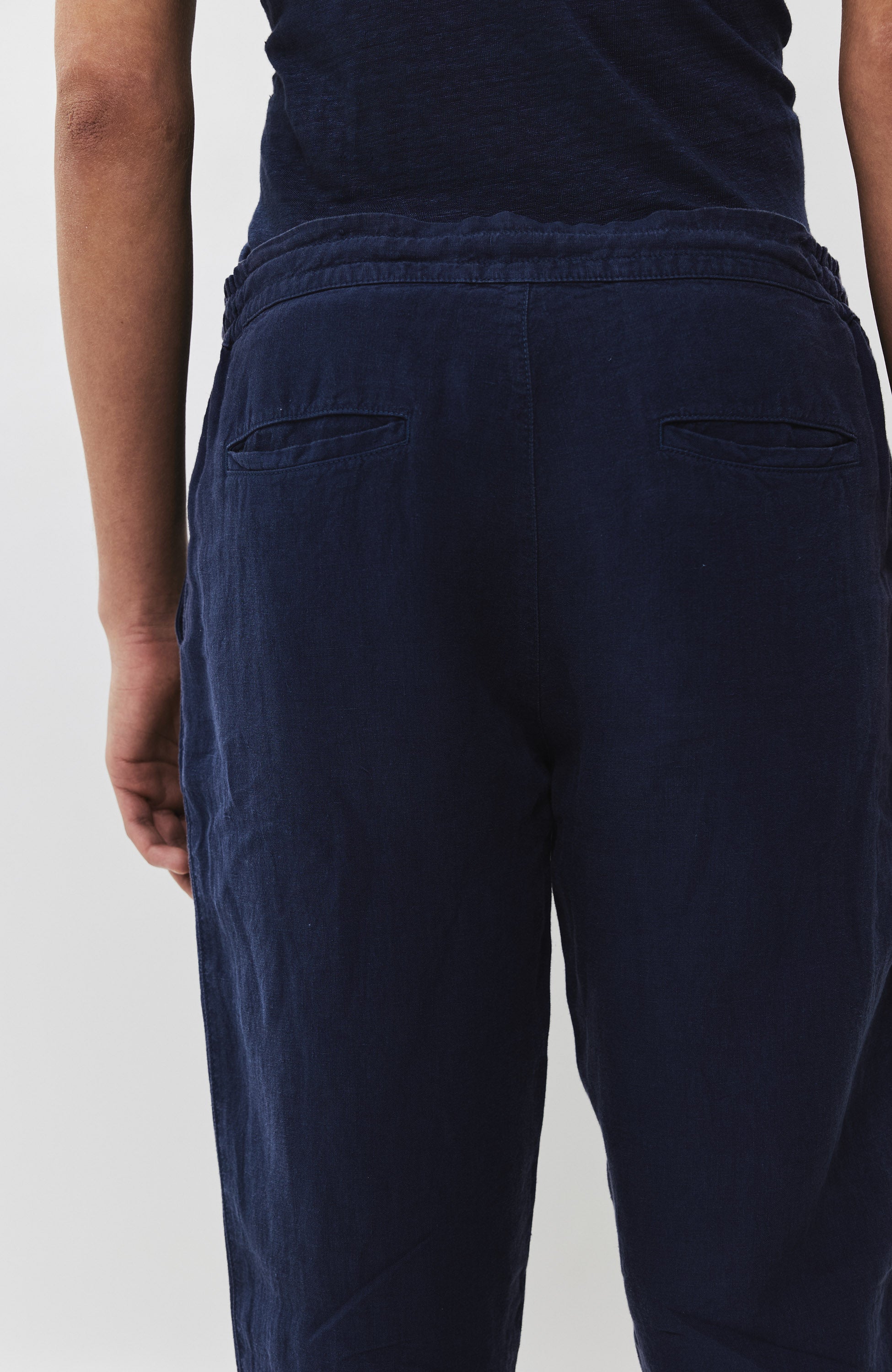 Drawstring-fastened linen trousers