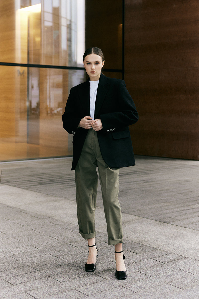 Olive Green Blazer Outfit with Black Leather Pants | Olive green blazer  outfit, Green blazer outfit, Olive green blazer