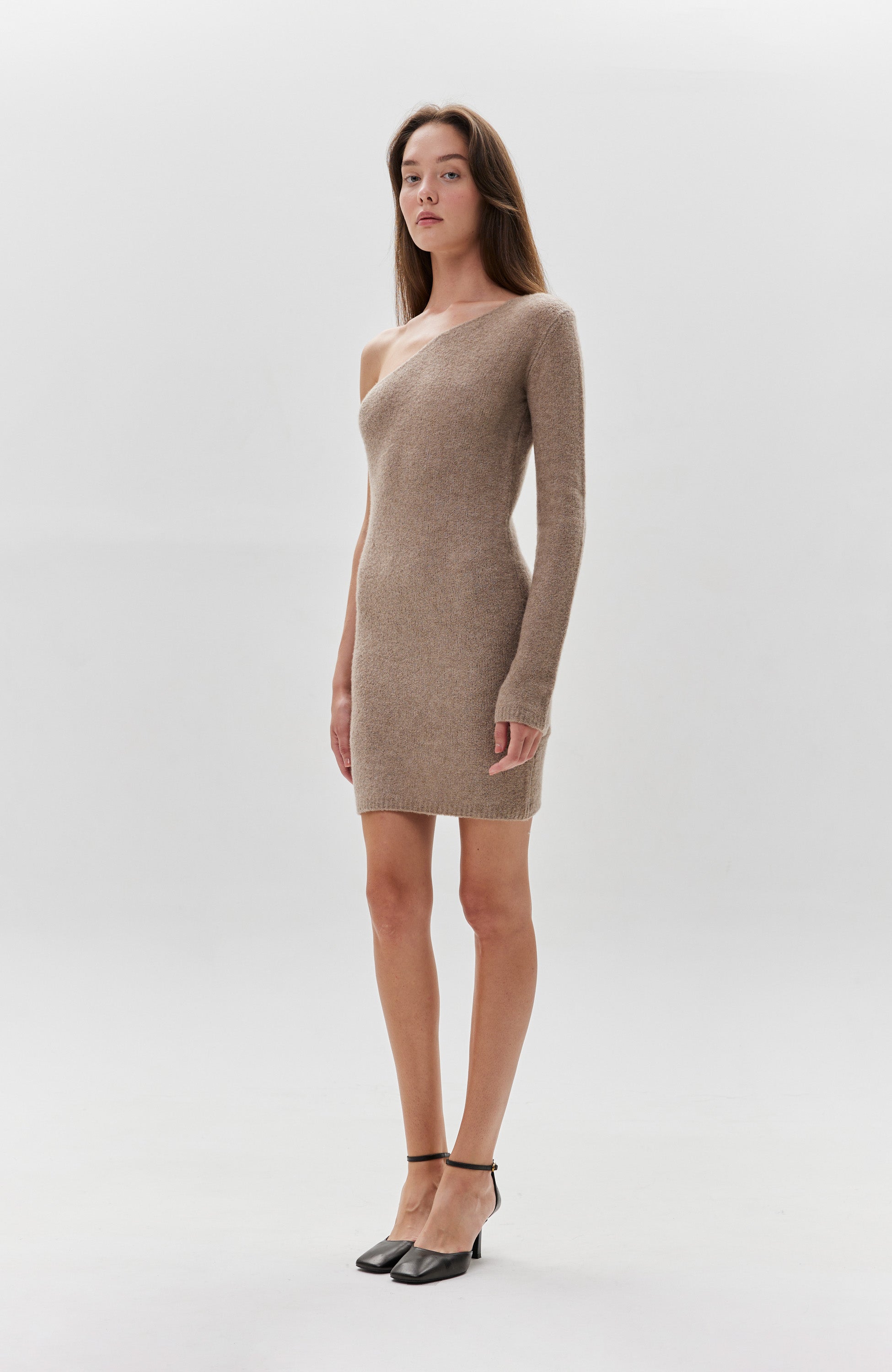 Single-sleeve cashmere dress ALAIA By LISA YANG - Shop Online at BEIGE BROWN S/M Single-sleeve cashmere dress ALAIA By LISA YANG - Shop Online at BEIGE BROWN S/M