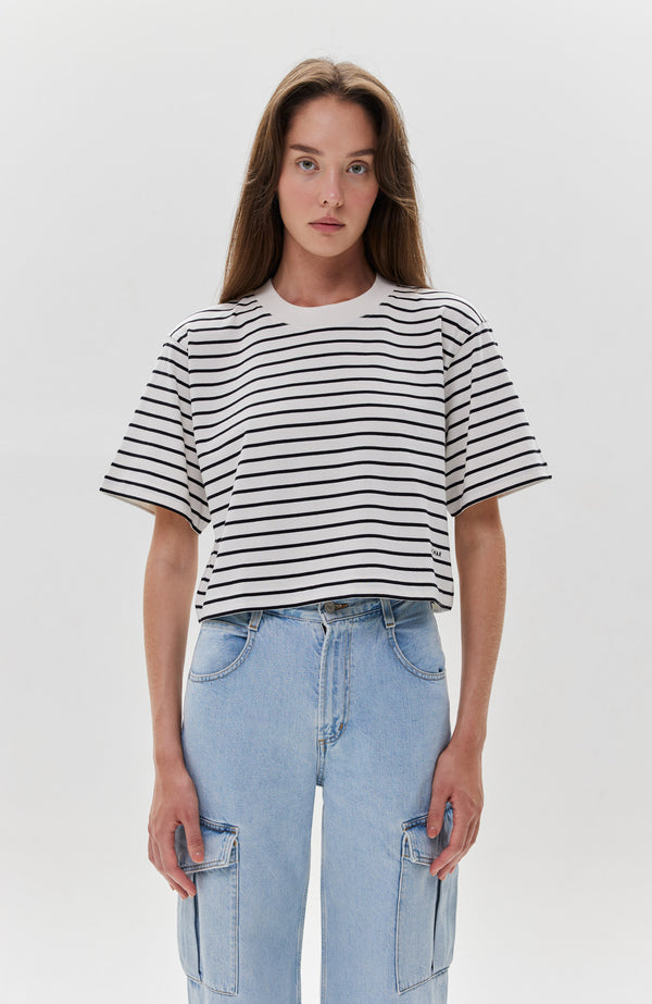 Cropped tee