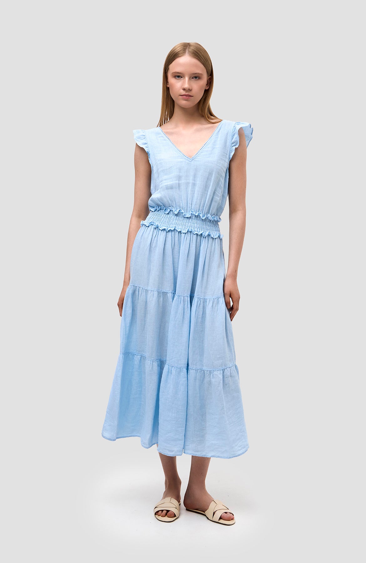 120% lino Blue V-neck flared linen midi dress image 10