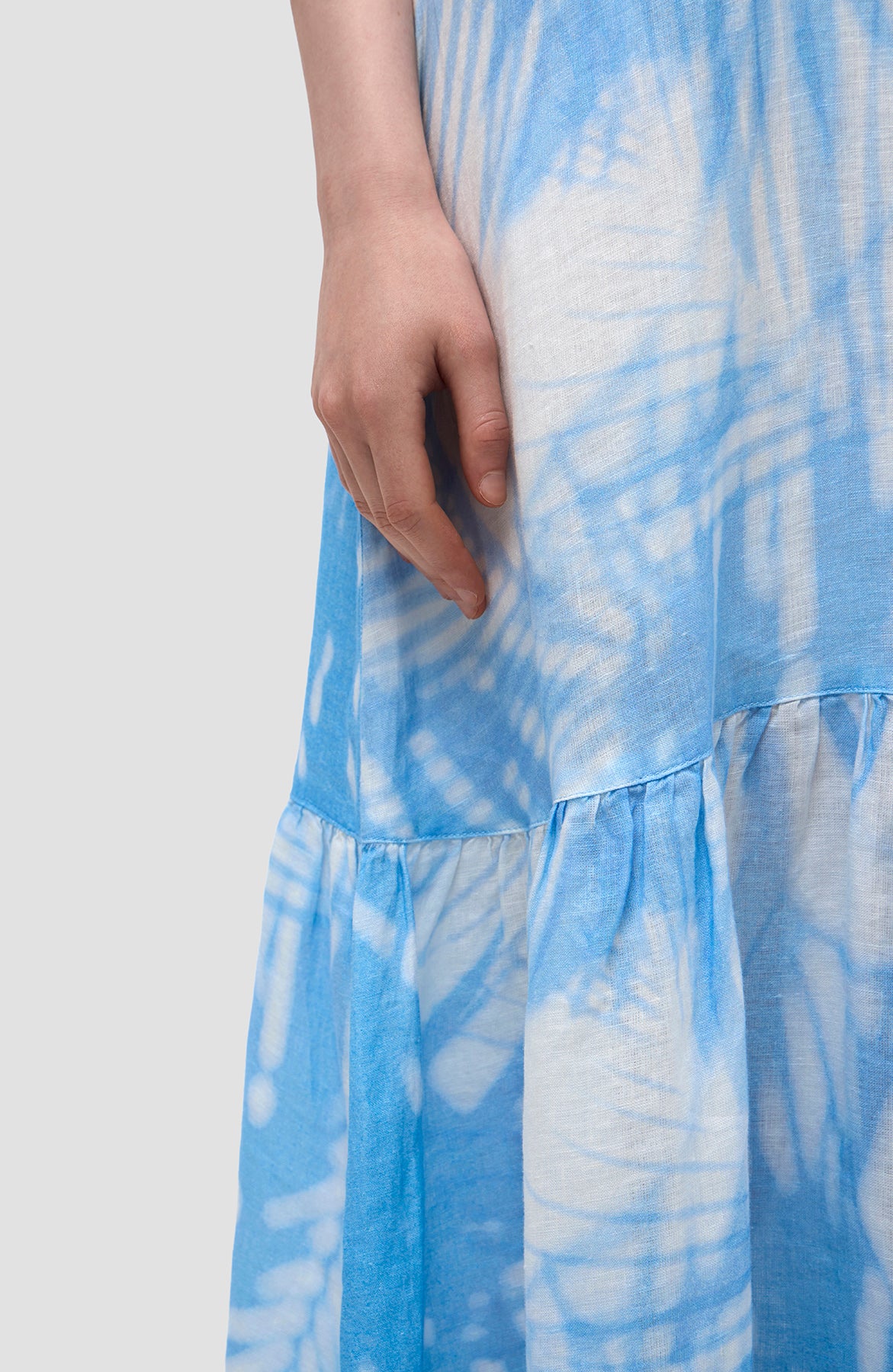 120% lino Blue Printed halterneck maxi dress image 10