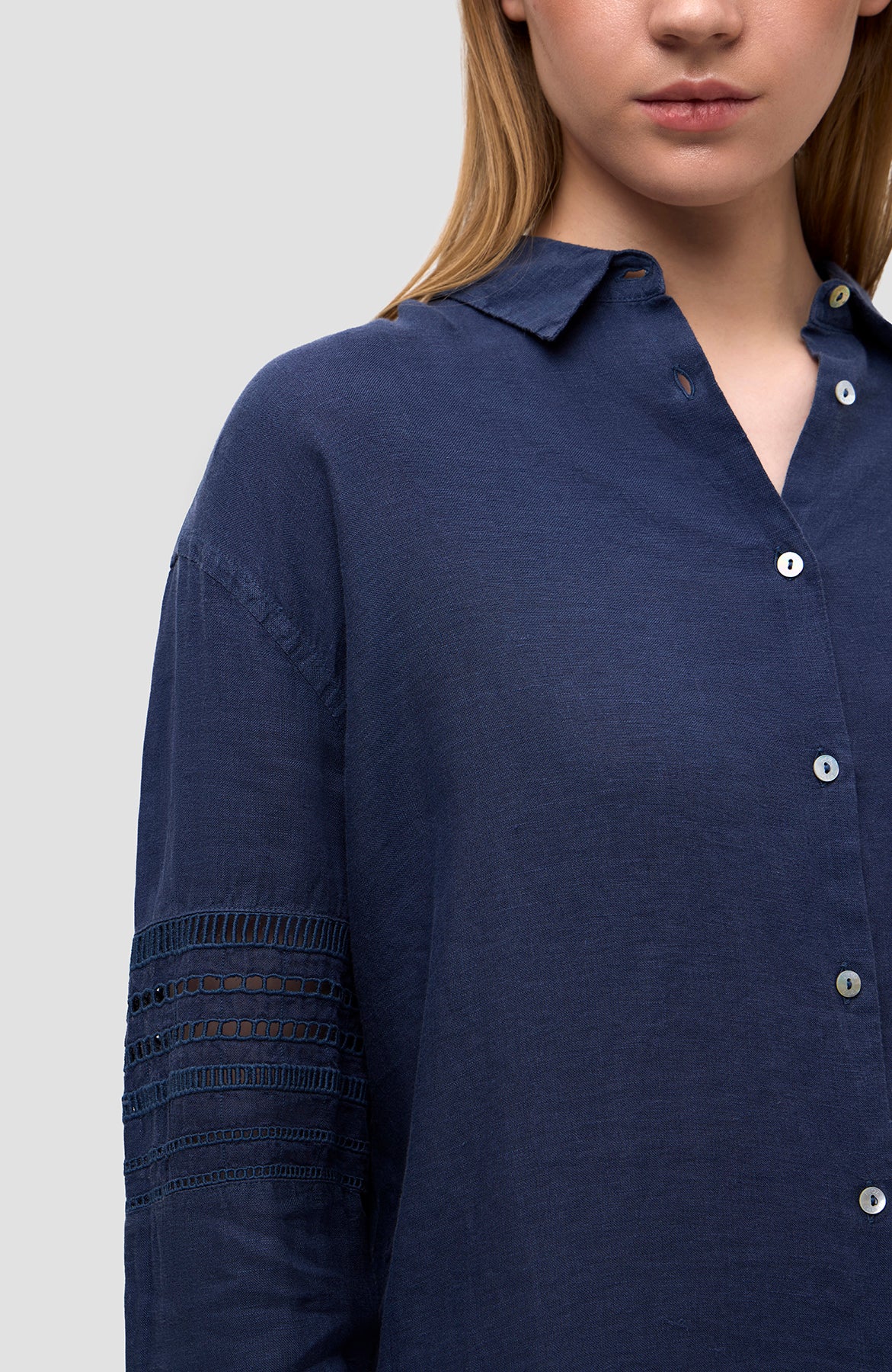 120% lino Navy Long sleeve embroidered linen shirt image 6